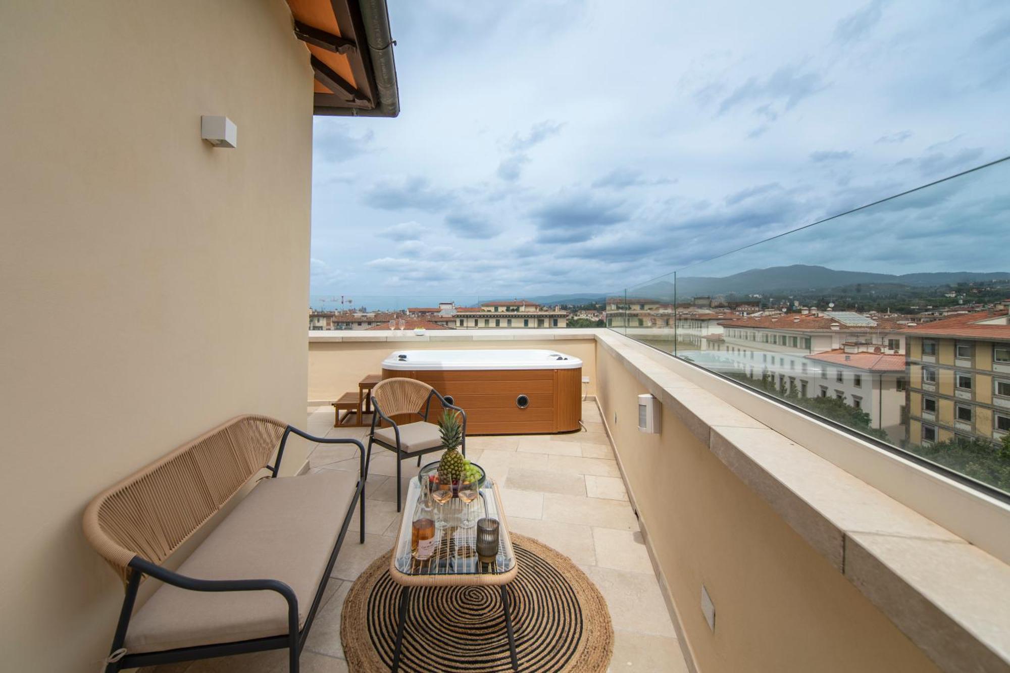 Apartment Penthouse With Terrace Over *
