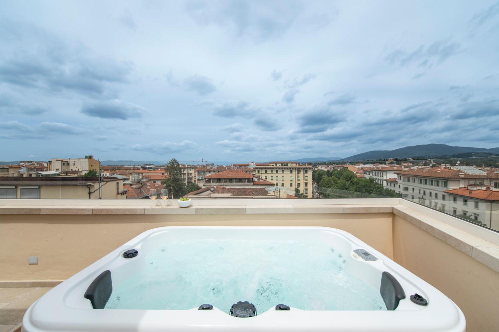 Penthouse With Terrace Over Florence