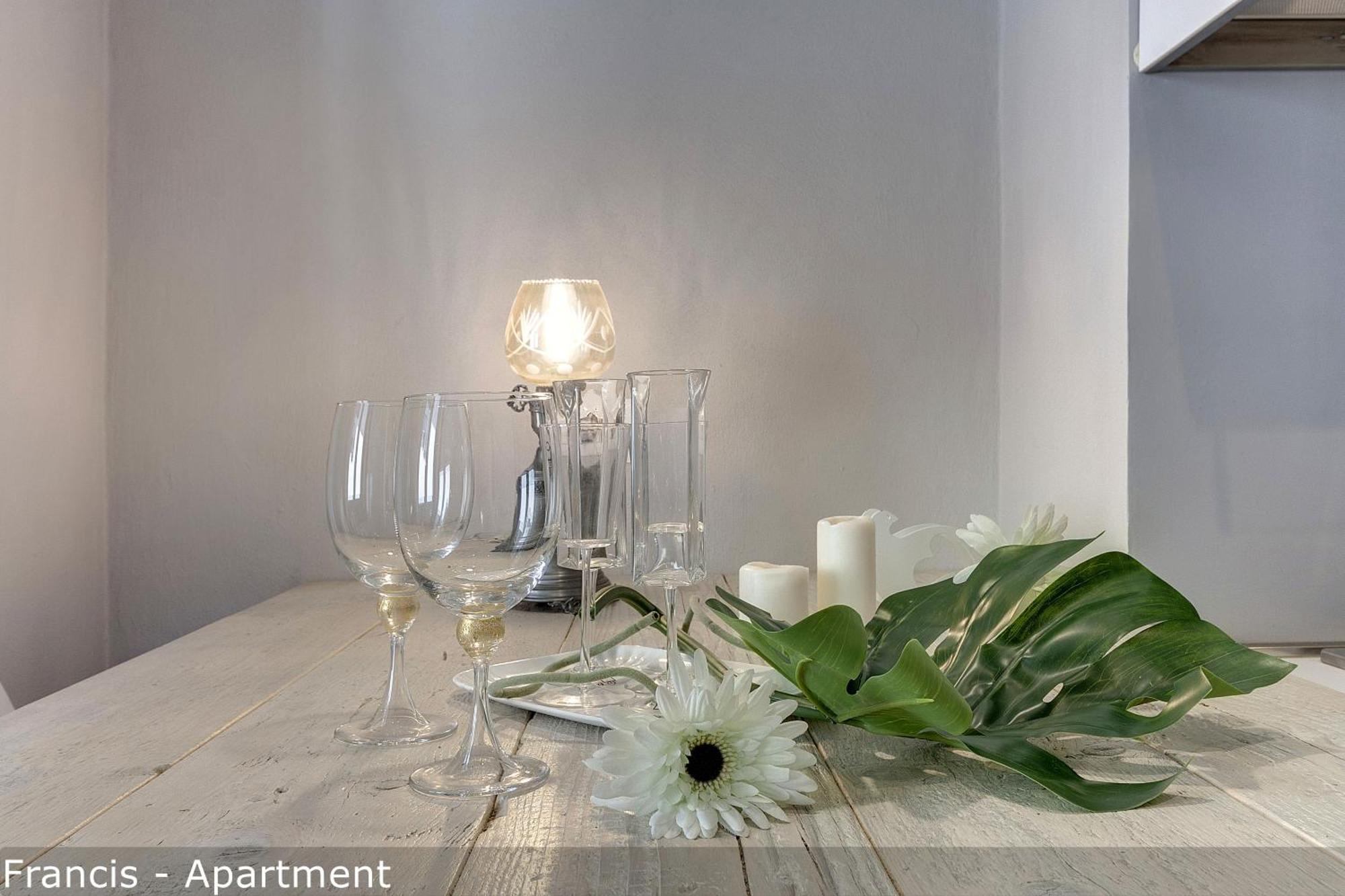 Apartment Jake & Francis By Mamo *