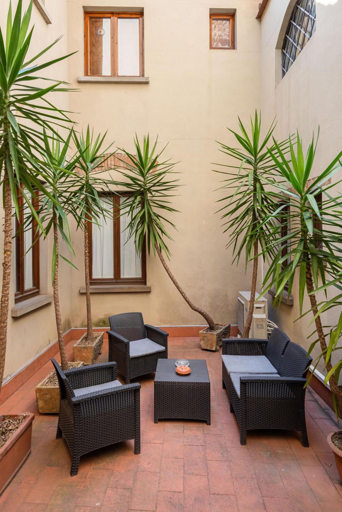 Signoria With Patio * Florence