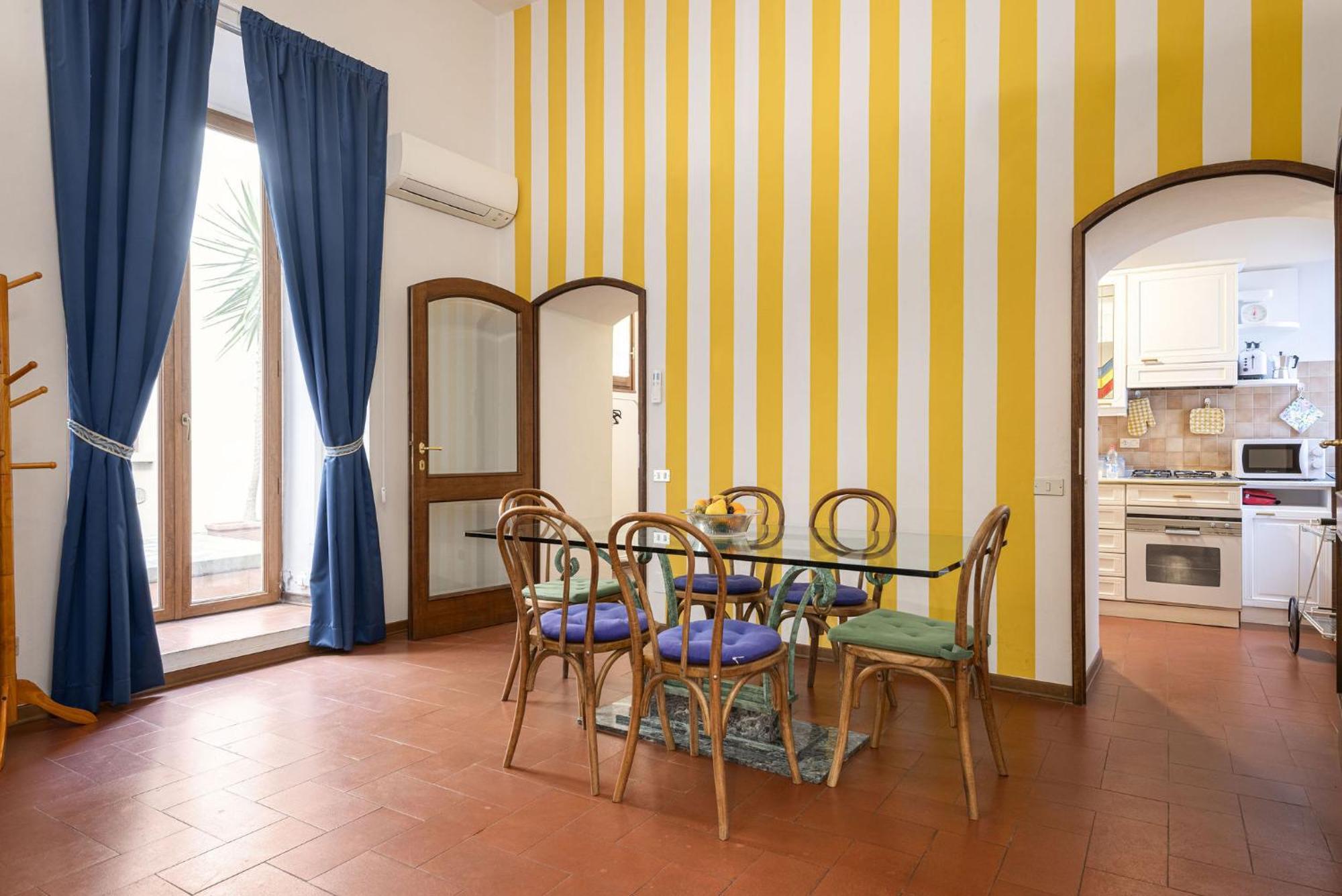Apartment Signoria With Patio