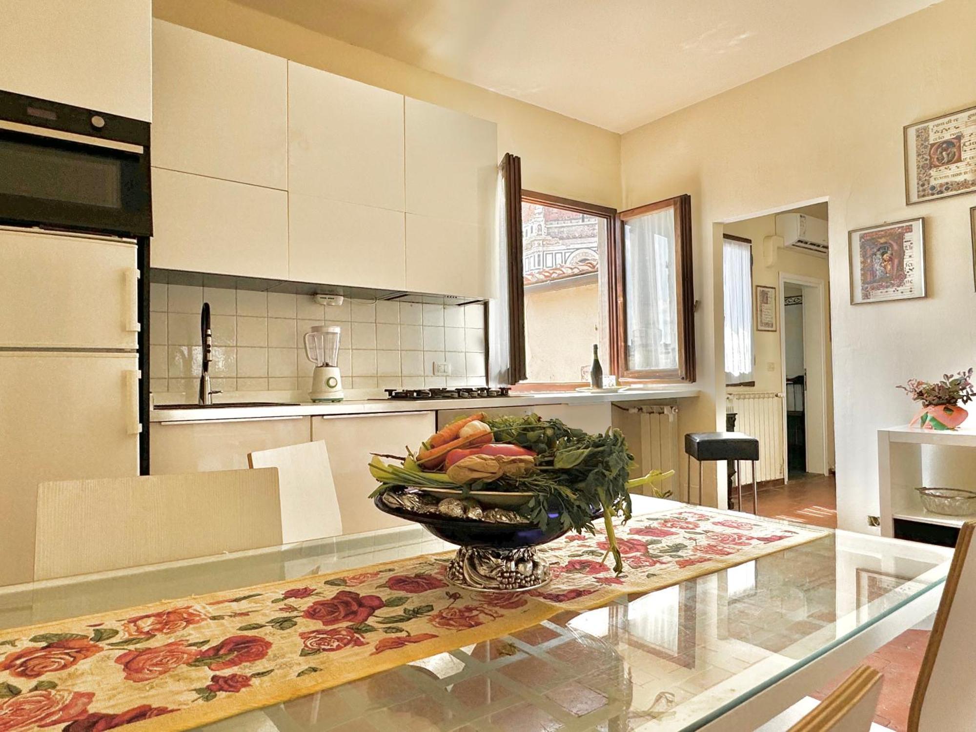 Historic With Duomo View Apartment Florence