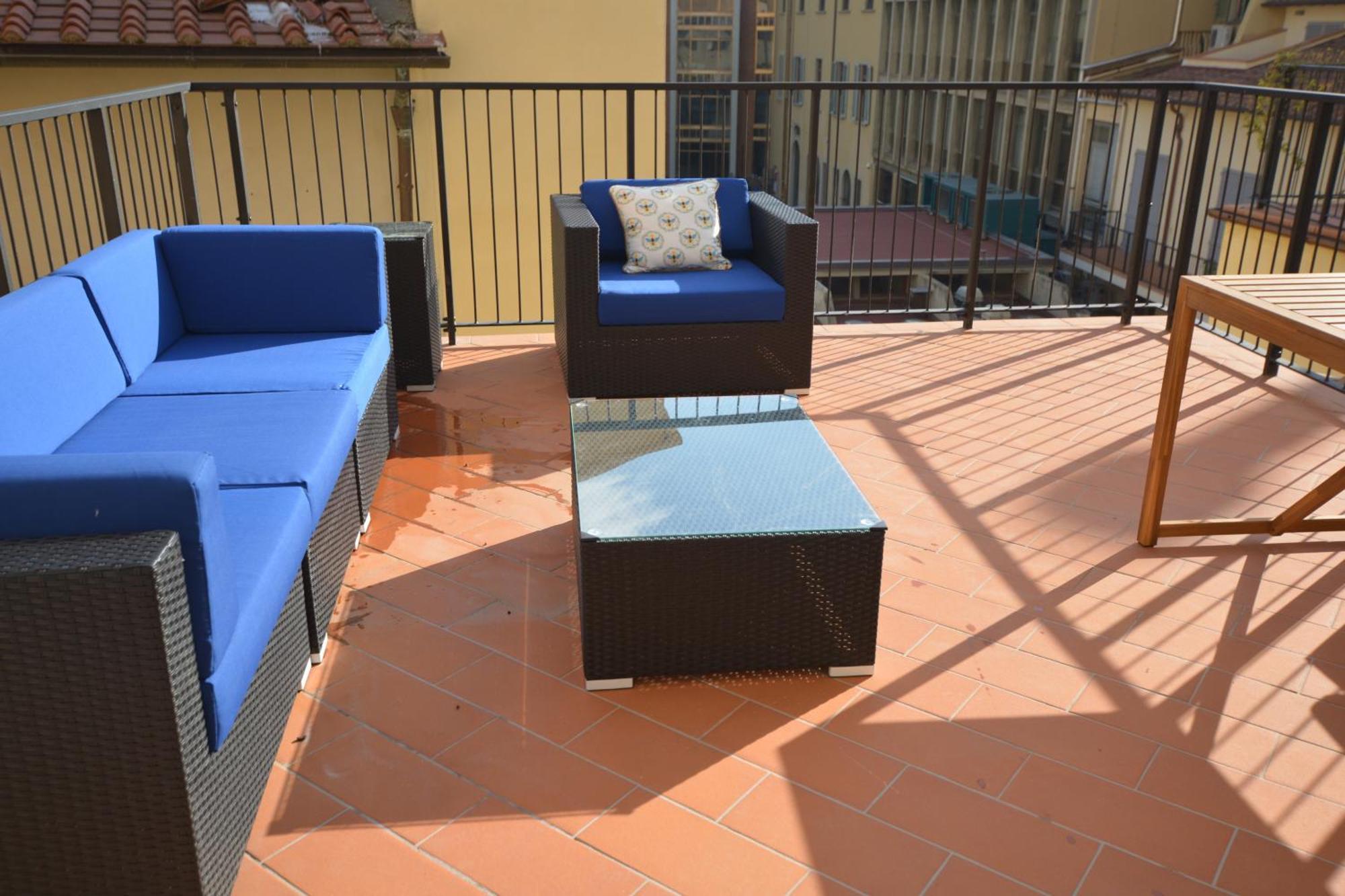 Apartment Servi Elegant With Terrace Florenz