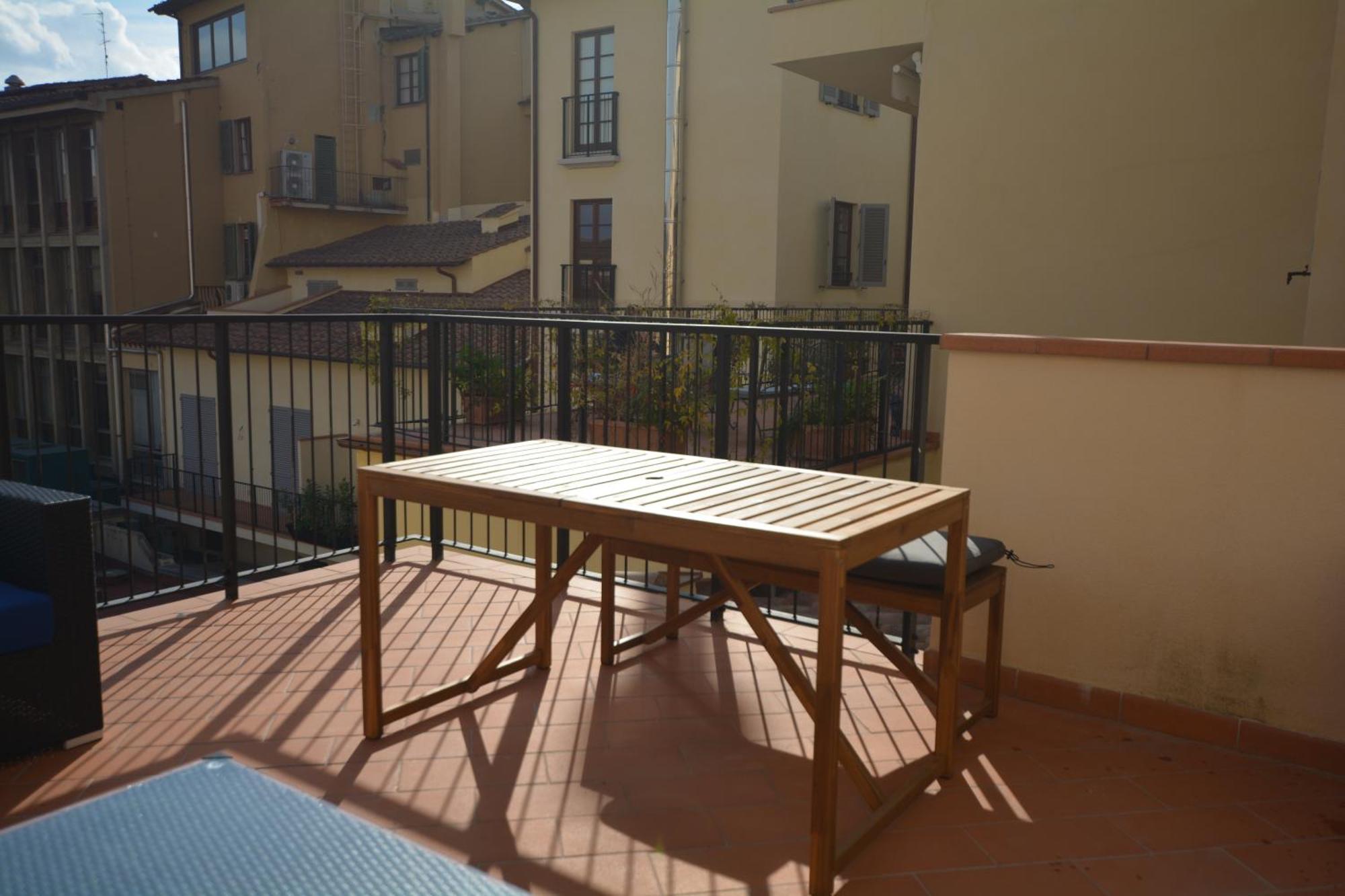 Servi Elegant With Terrace Apartment Florenz