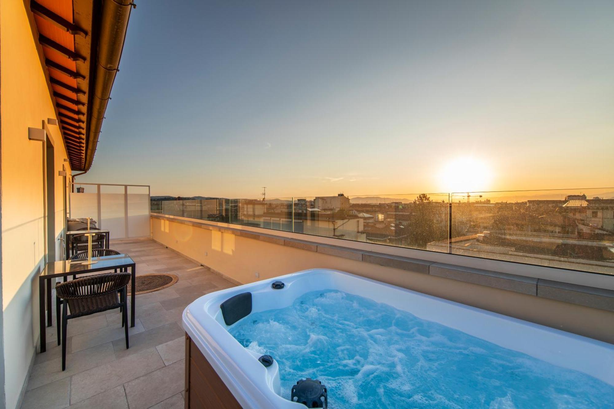 Apartment Penthouse With Terrace Over *