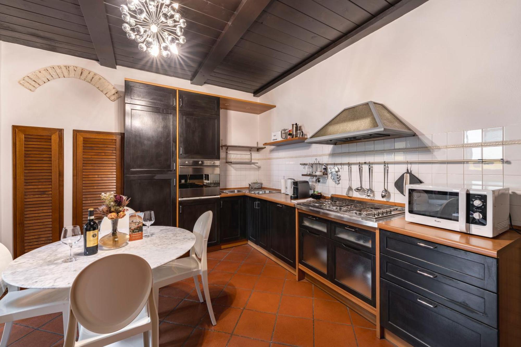 Elegant Penthouse In Santo Spirito * Florenz