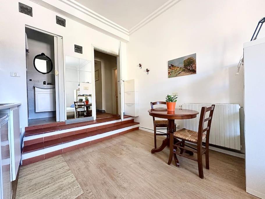 Warm Retreat In The Heart Of Cls Station Apartamento Florença