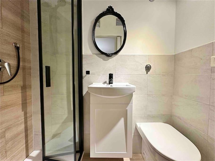 Warm Retreat In The Heart Of Cls Station Apartamento *