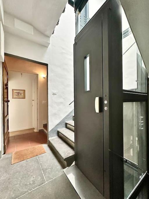 Apartment Warm Retreat In The Heart Of Cls Station
