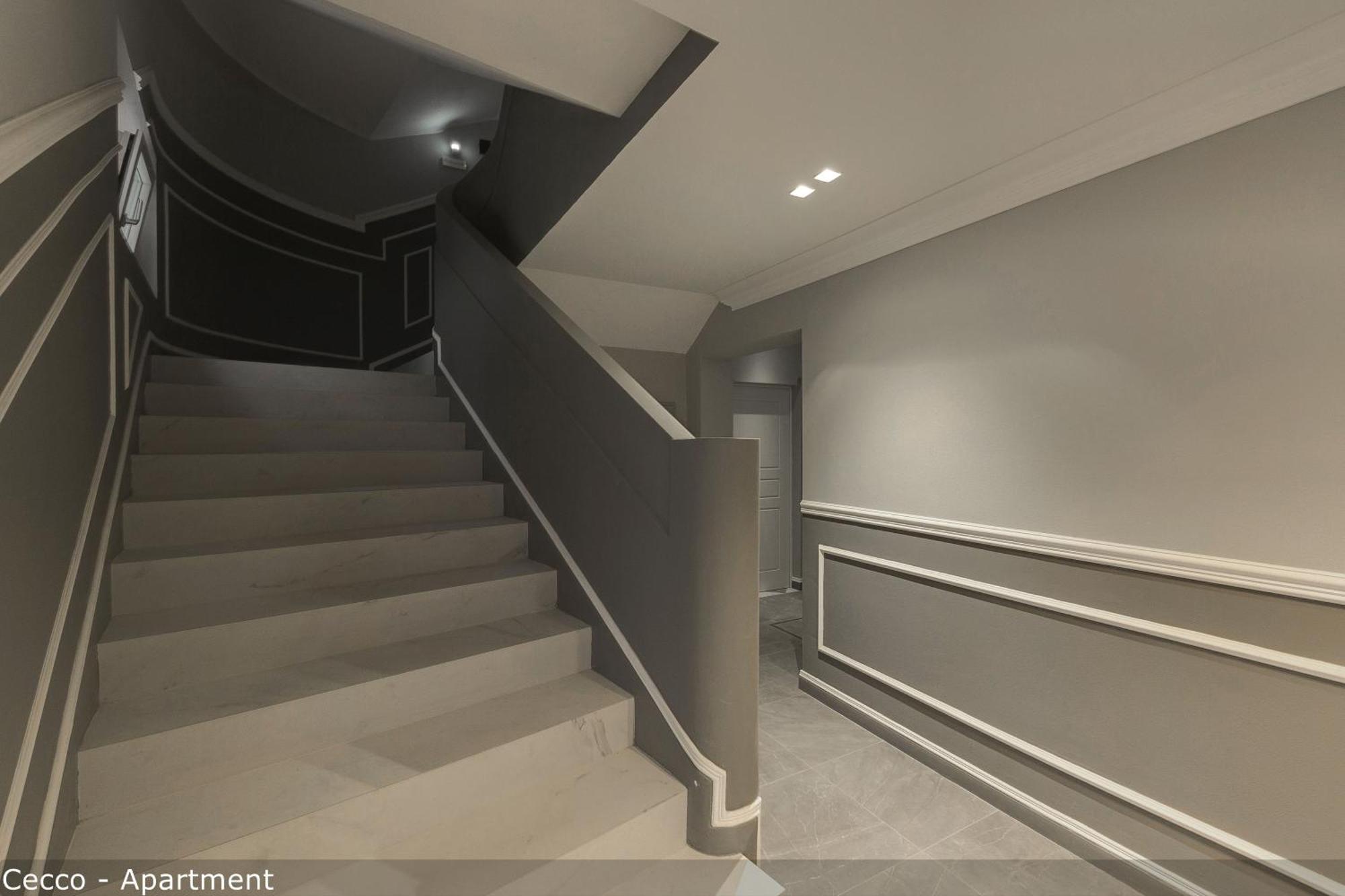 Cavour By Mamo Florence