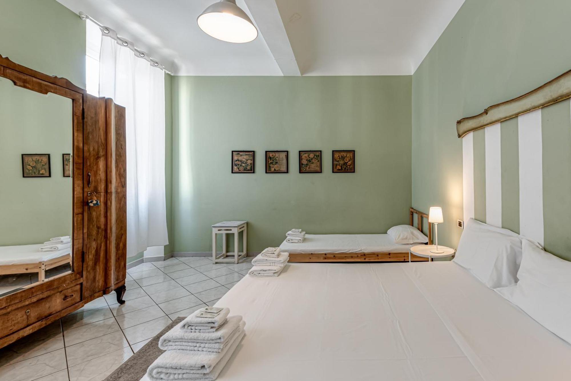 Green Flat, Via Guelfa *