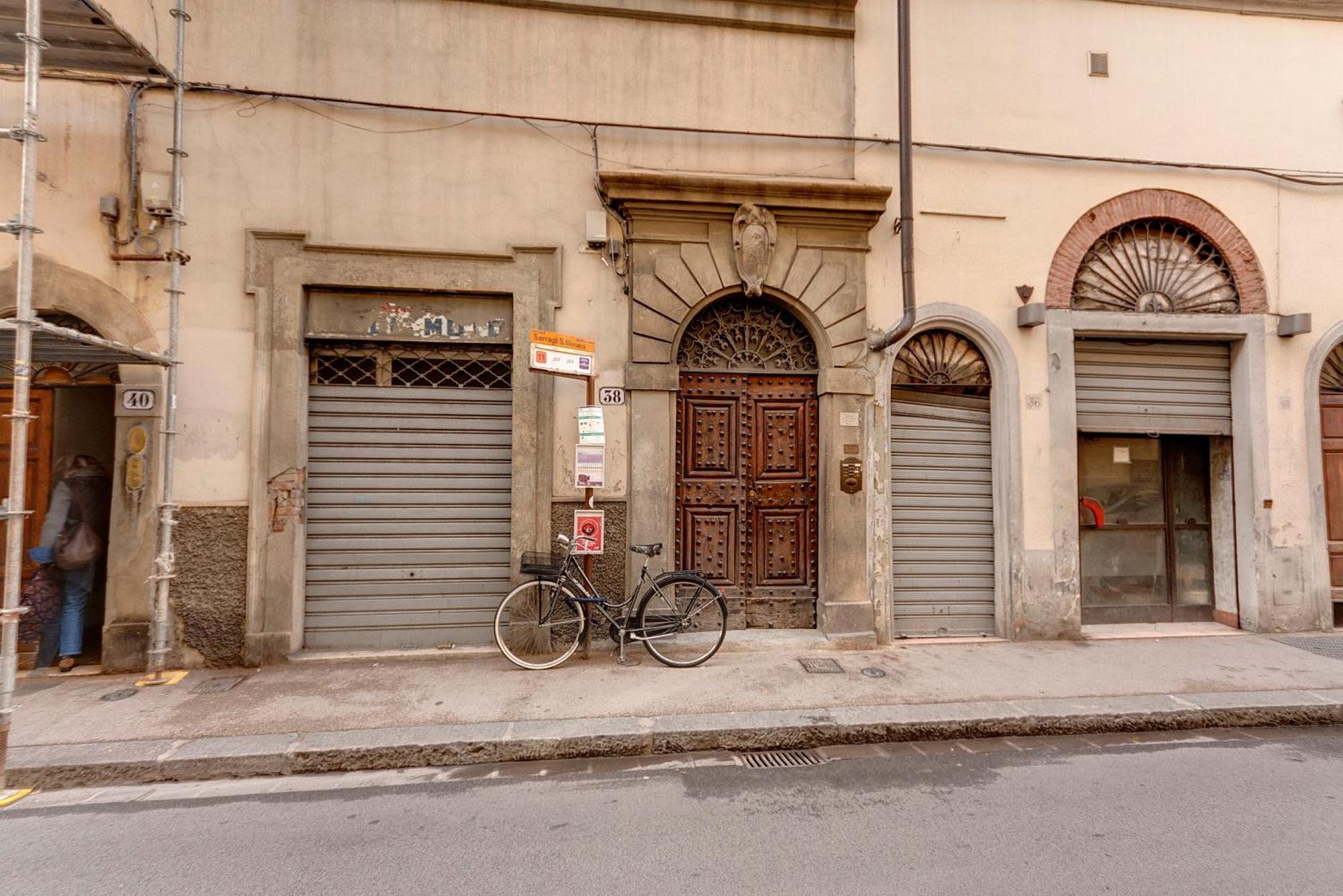 Charlie's By Mamo * Florence