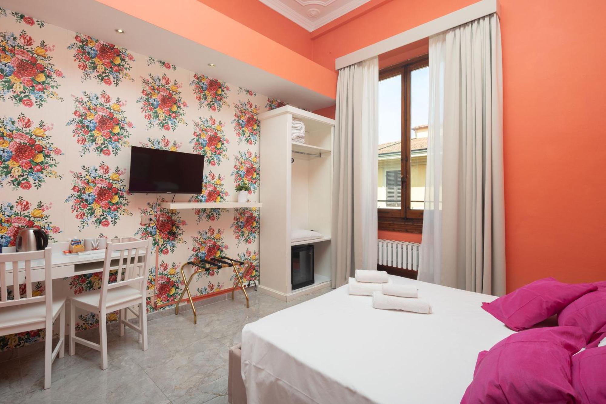Joli Hotel 2*