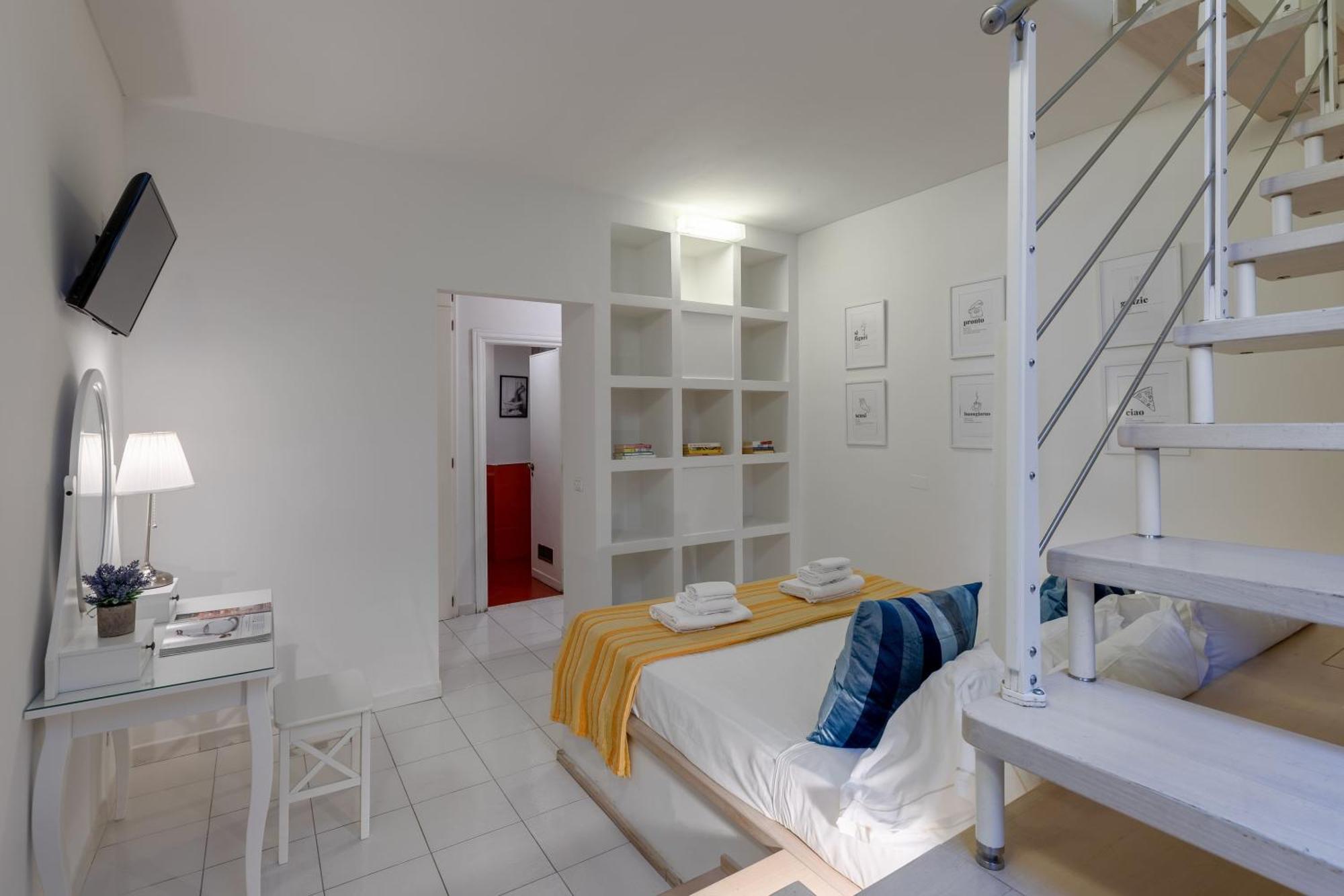 Charming Loft Near The Duomo Cathedral Apartamento Florença