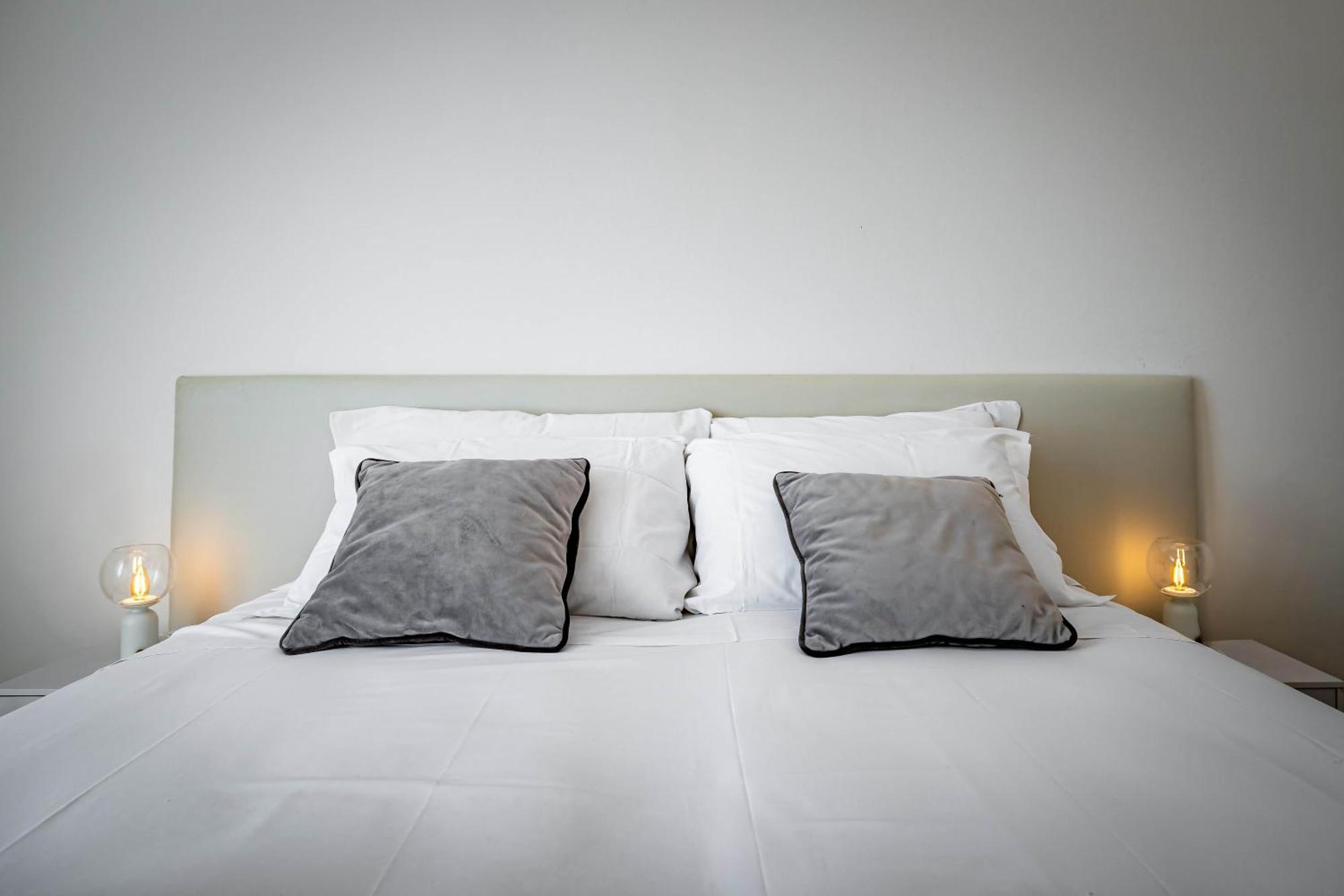 Yd Aleardi Luminous And Comfy Florence
