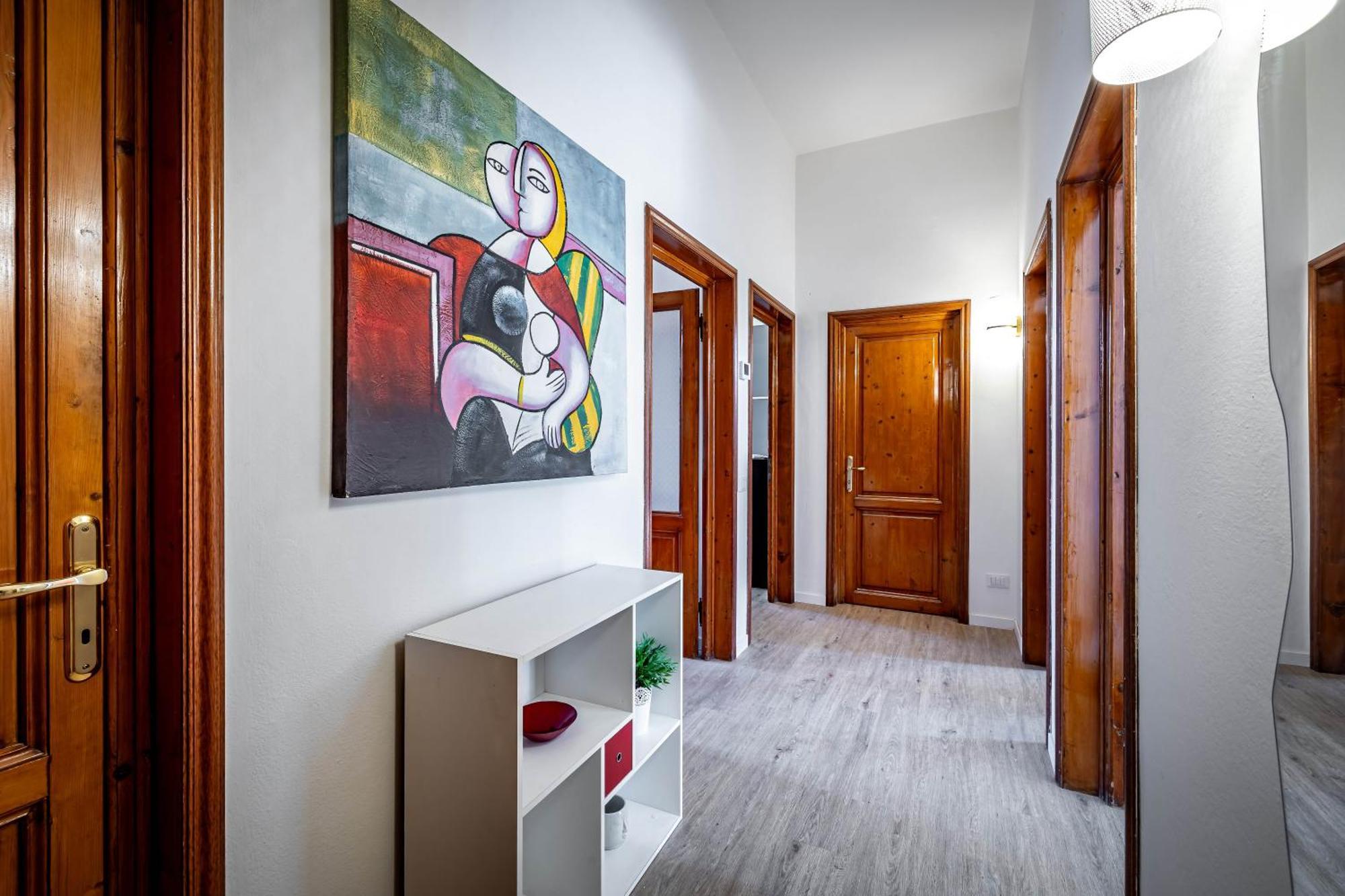 Yd Aleardi Luminous And Comfy Apartment