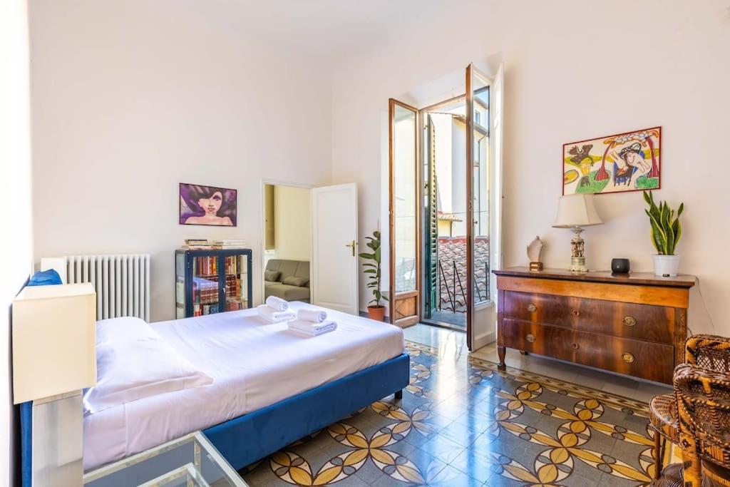 Academia Of Davide Spacious
