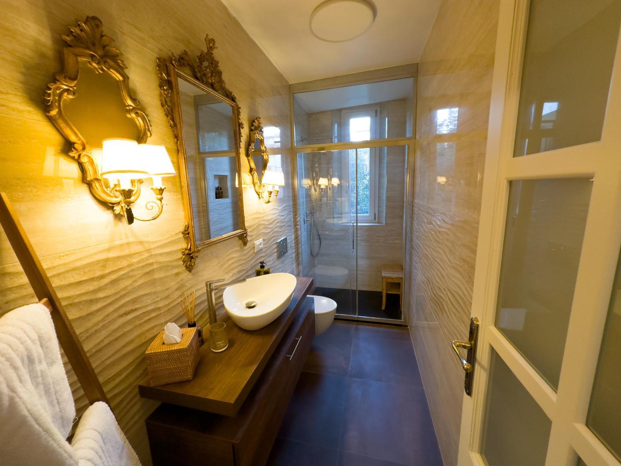 Santa Caterina Palace In Florence-3 Bedroom Appartement