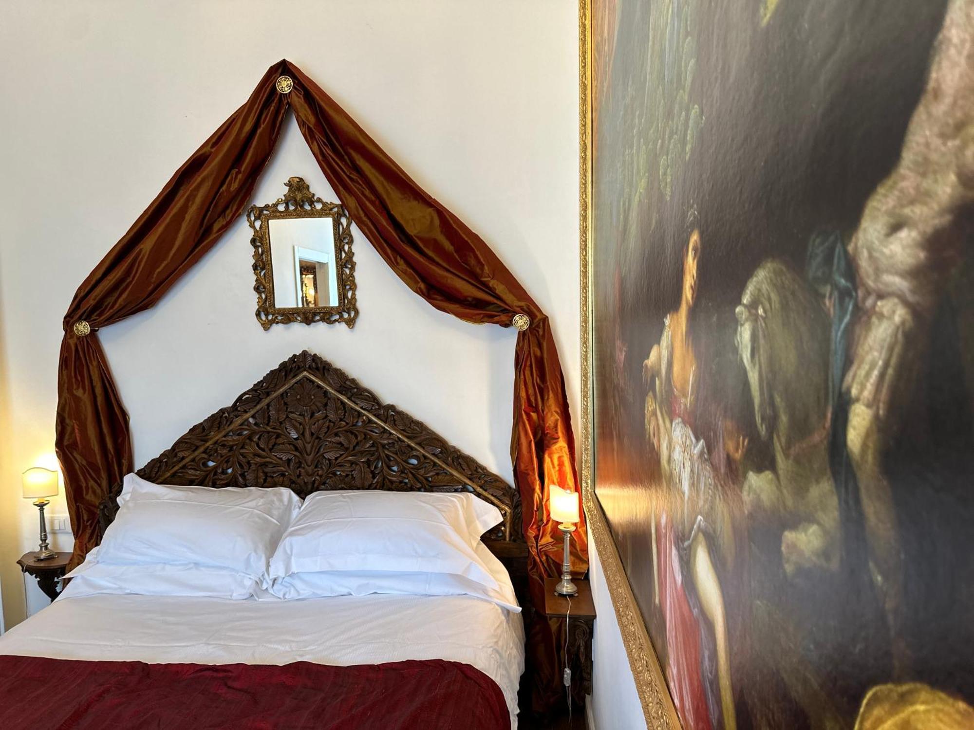 Santa Caterina Palace In Florence-3 Bedroom Appartement Florence