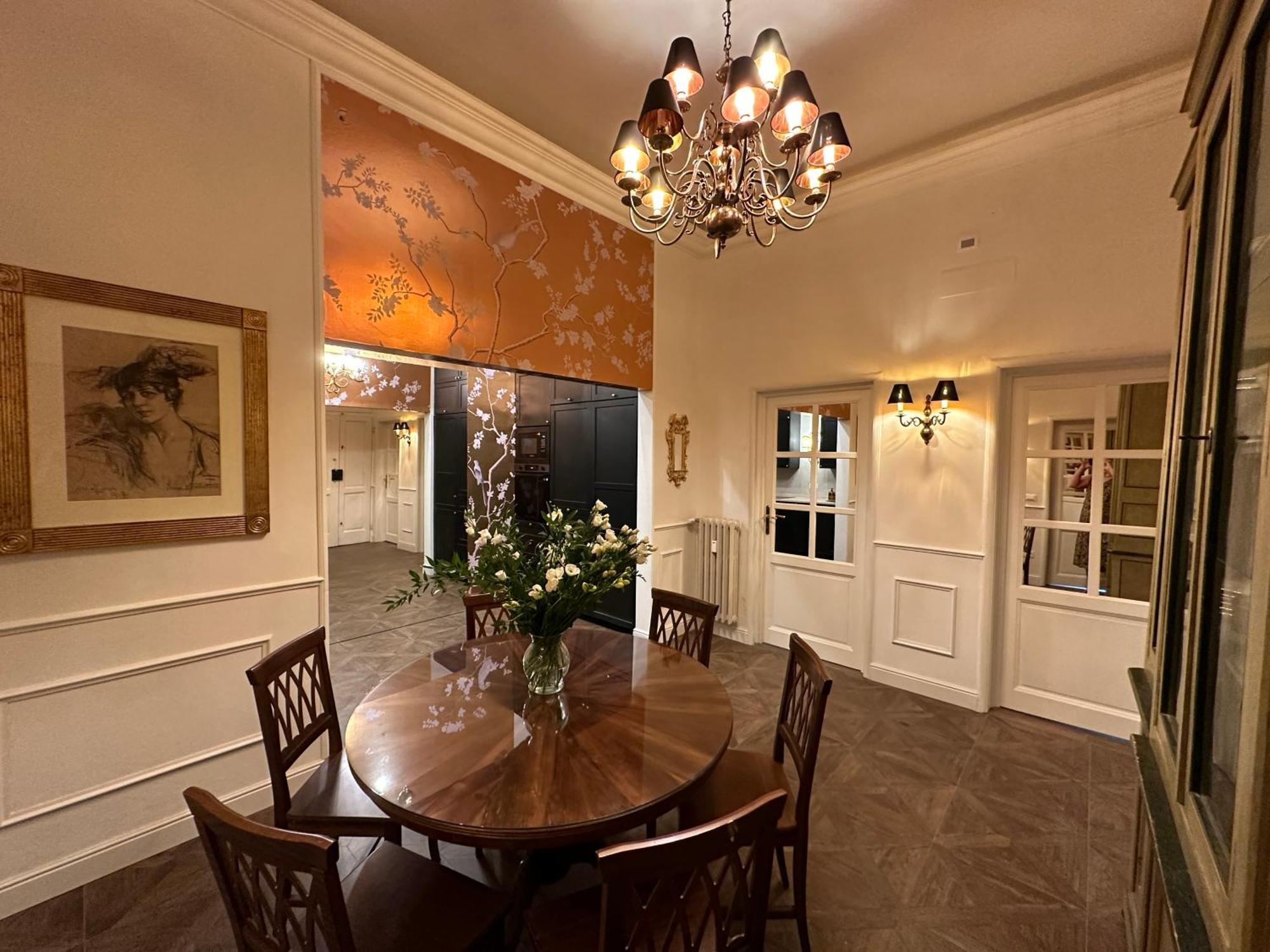 Santa Caterina Palace In Florence-3 Bedroom Appartement Florence