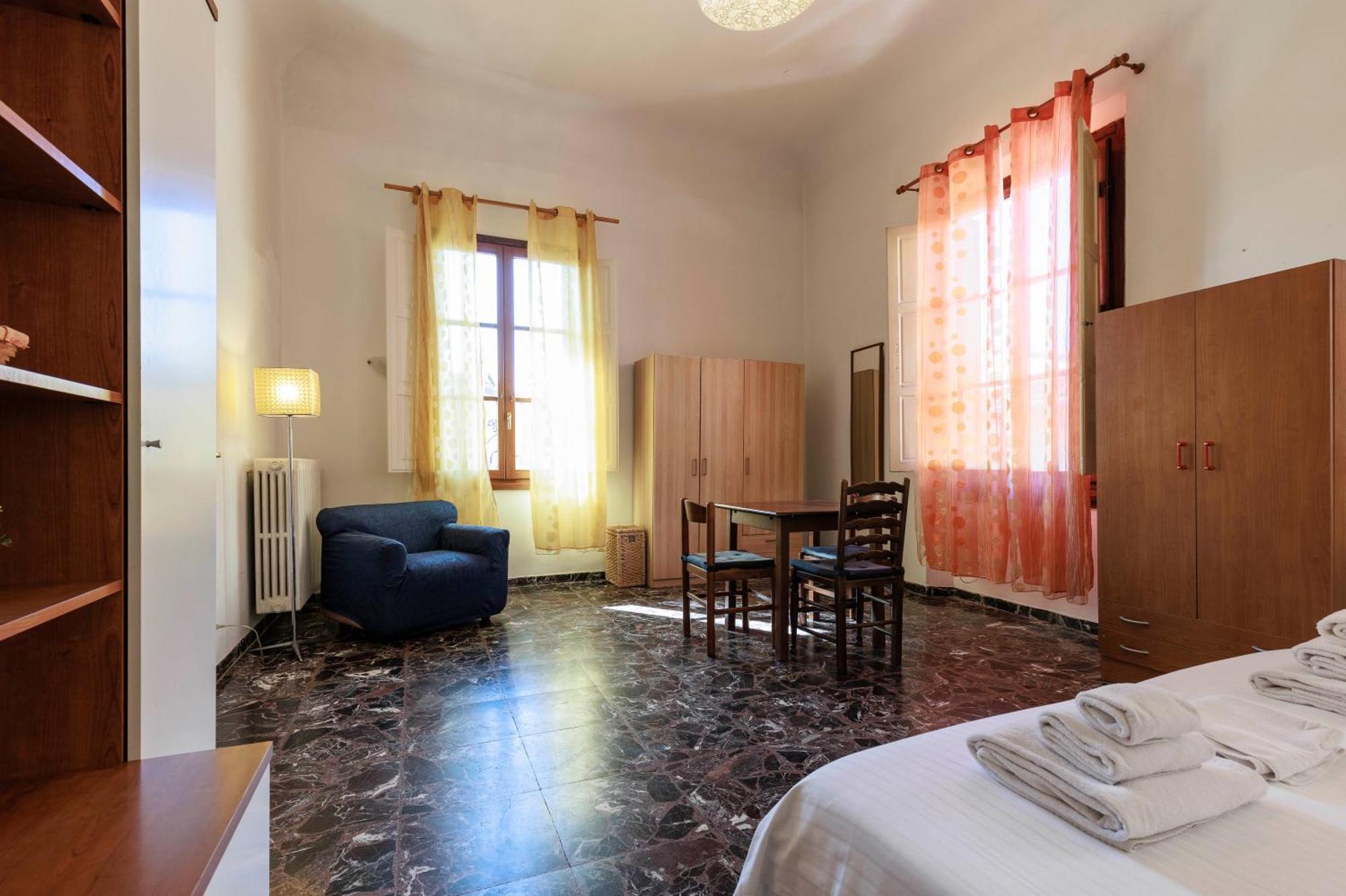Apartment Faenza Huge