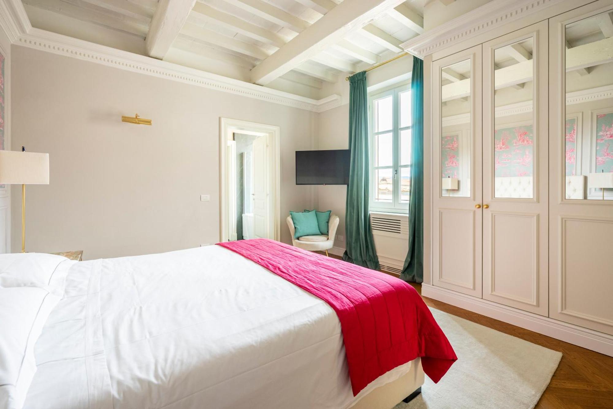 Palazzo Pazzi Vitali Luxury In Florence