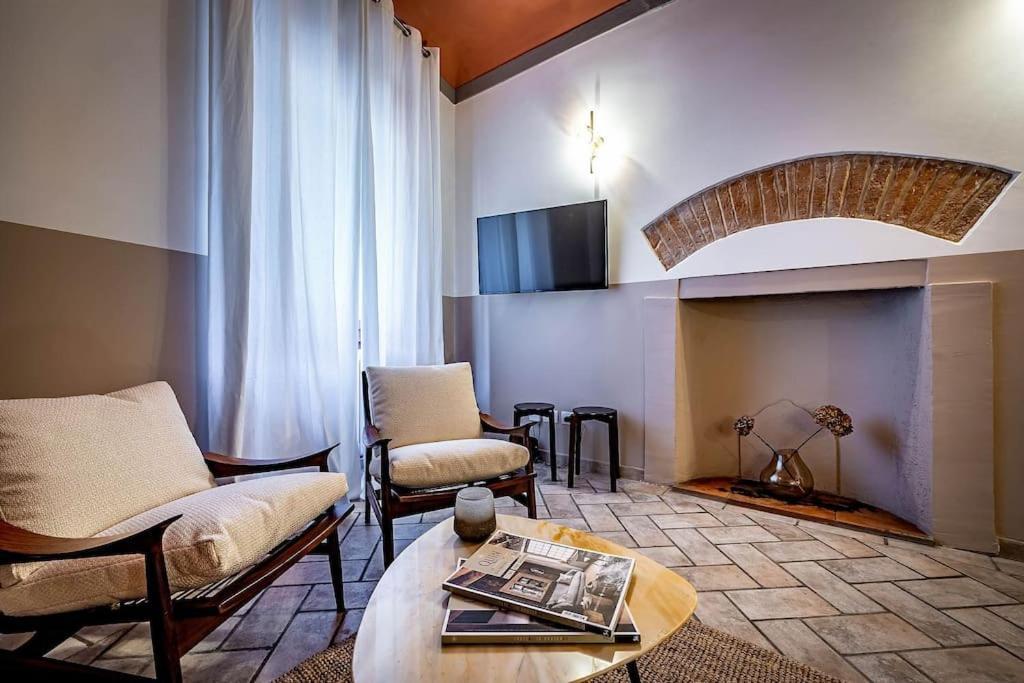 Appartement Chic Oriuolo At The Duomo Florence