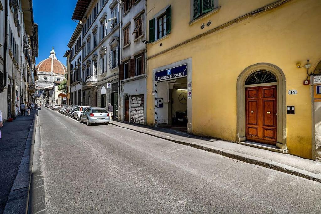 Chic Oriuolo At The Duomo Appartement
