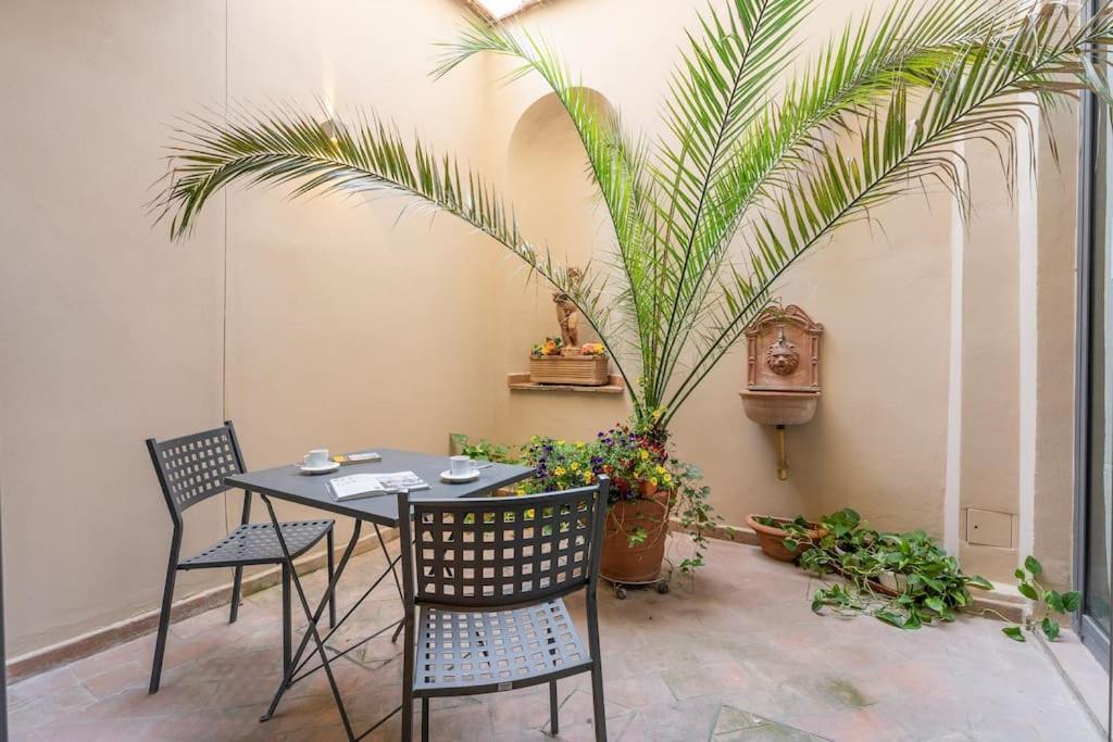 Apartment Little Patio Florence