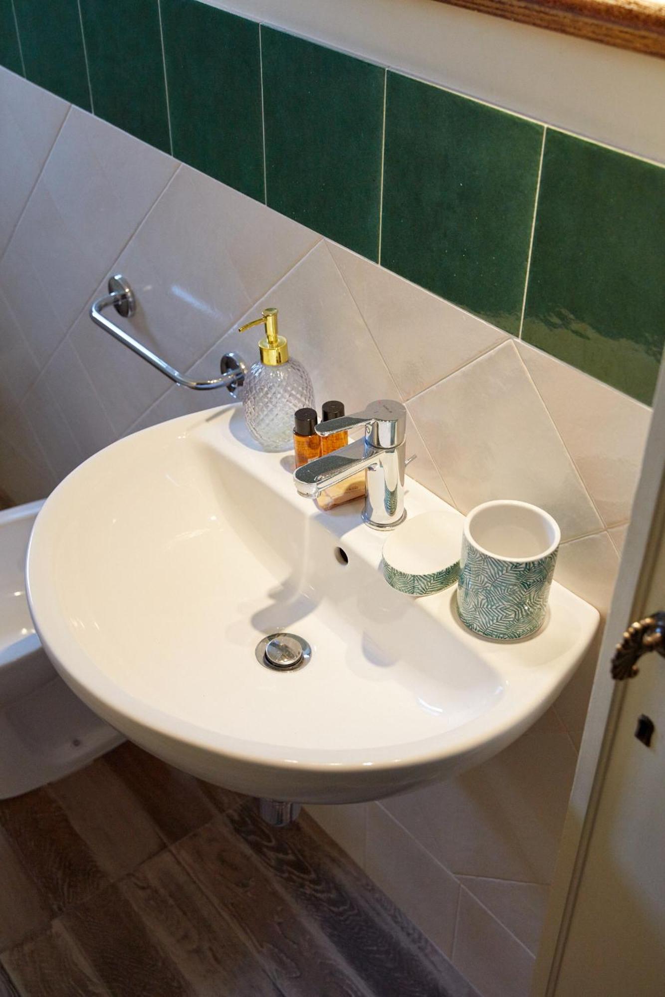 Appartement In Via Ginori In A Historical Palazzo With Elevator Florence