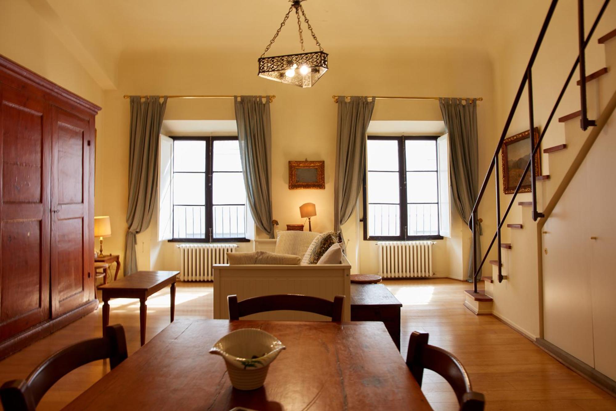 Appartement In Via Ginori In A Historical Palazzo With Elevator