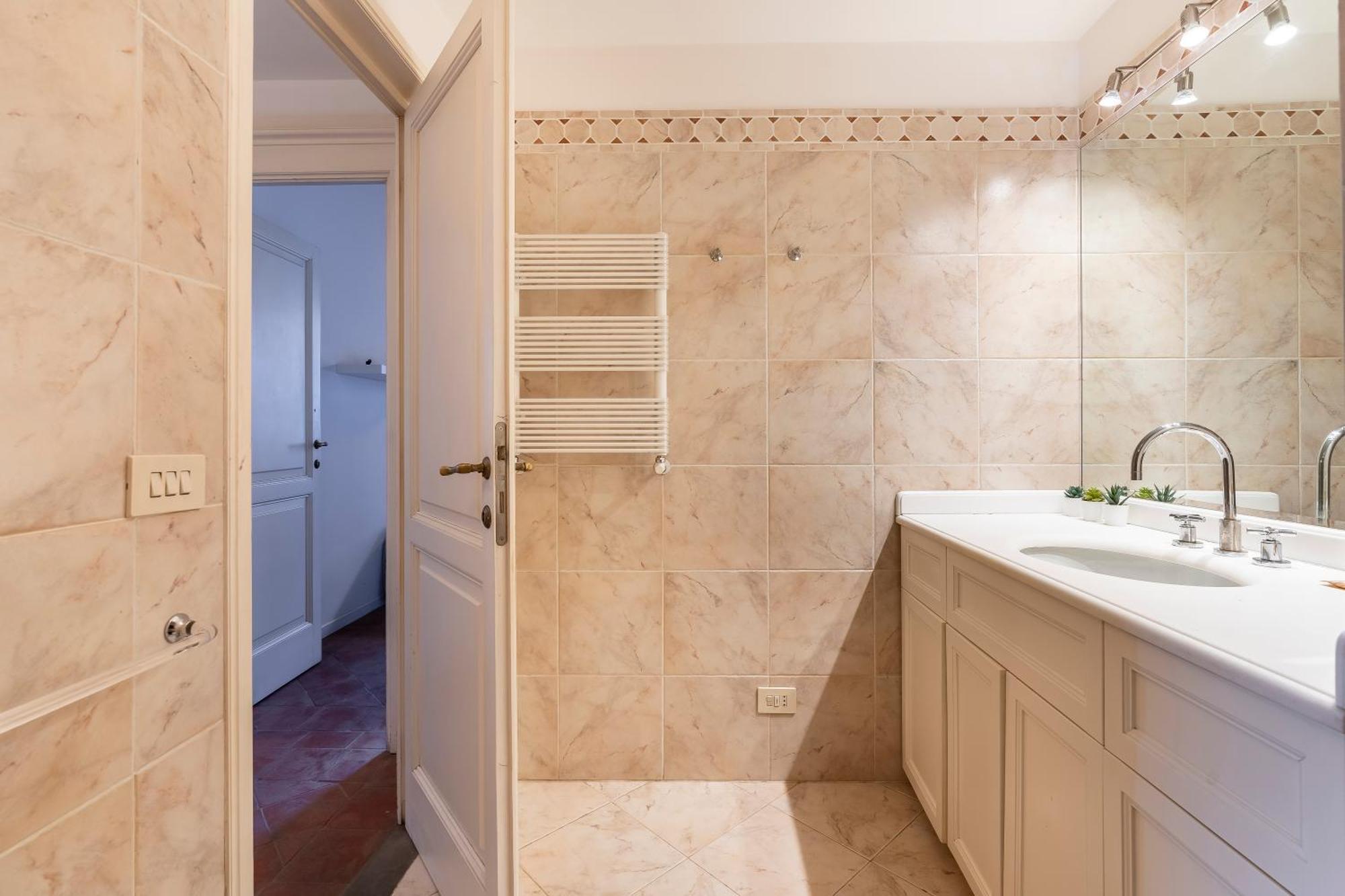 Apartment Porta Rossa Florence