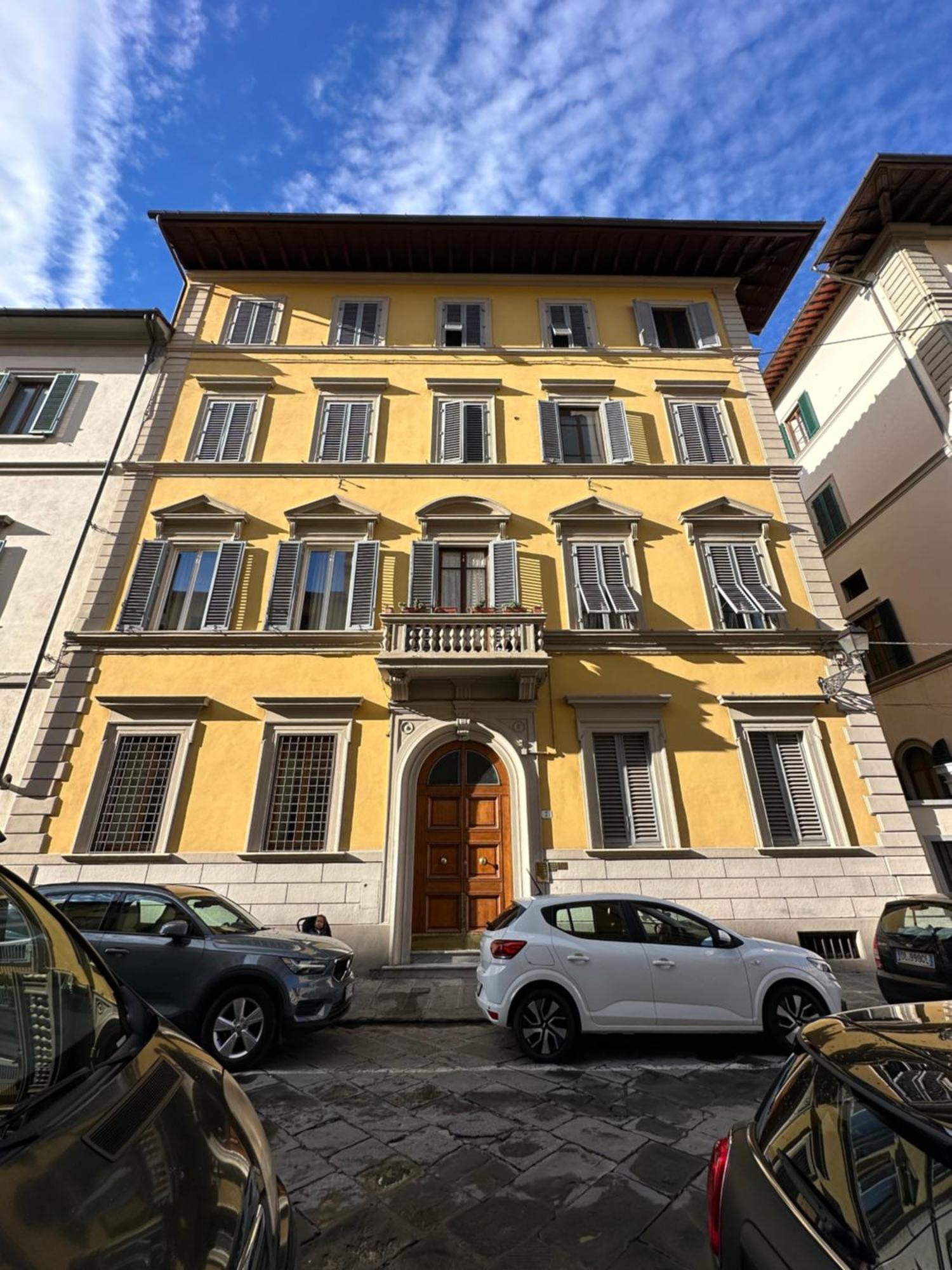Poggi 7 * Florence