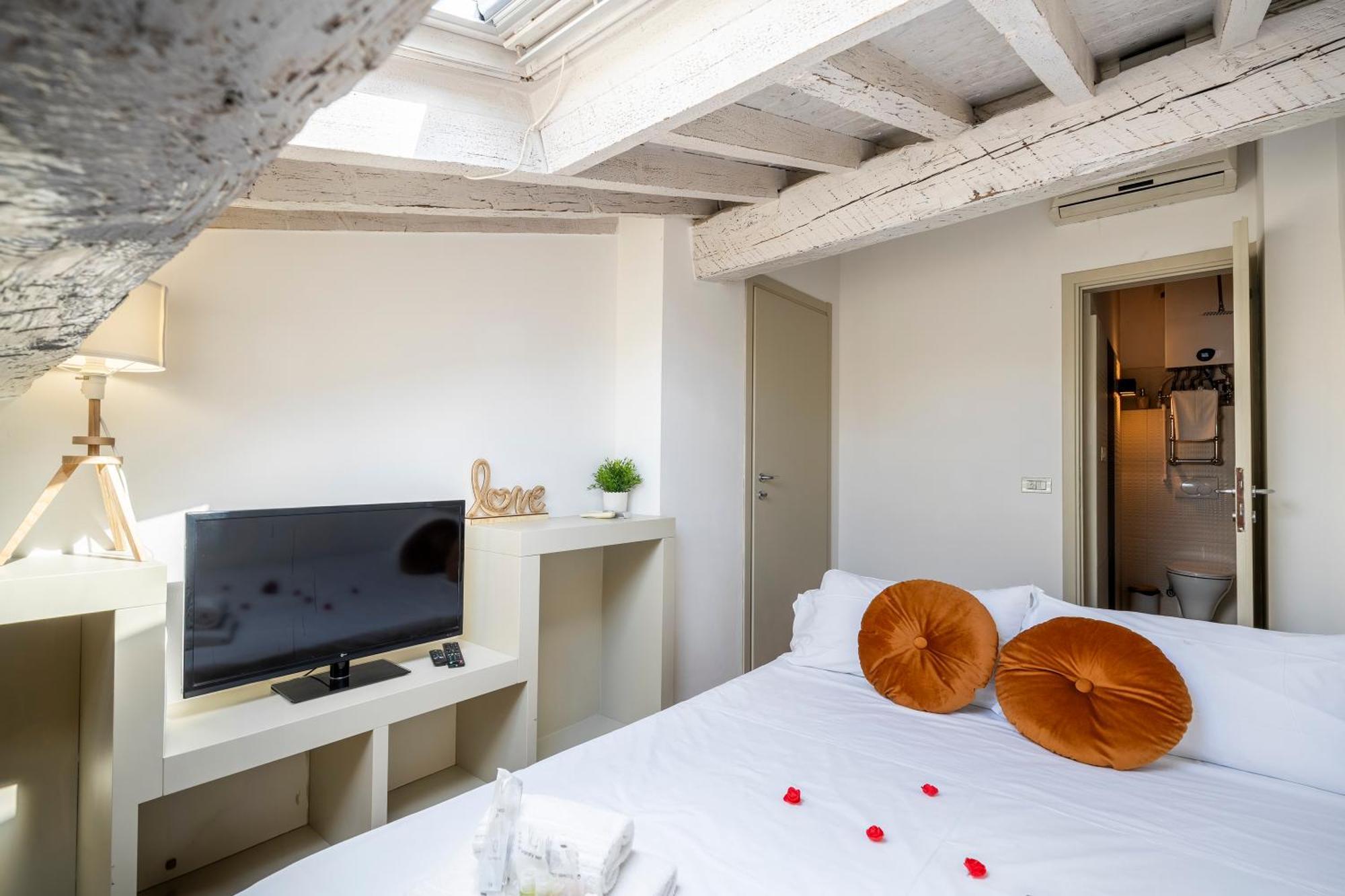 Duomo View And Hammam Apartment Florenz