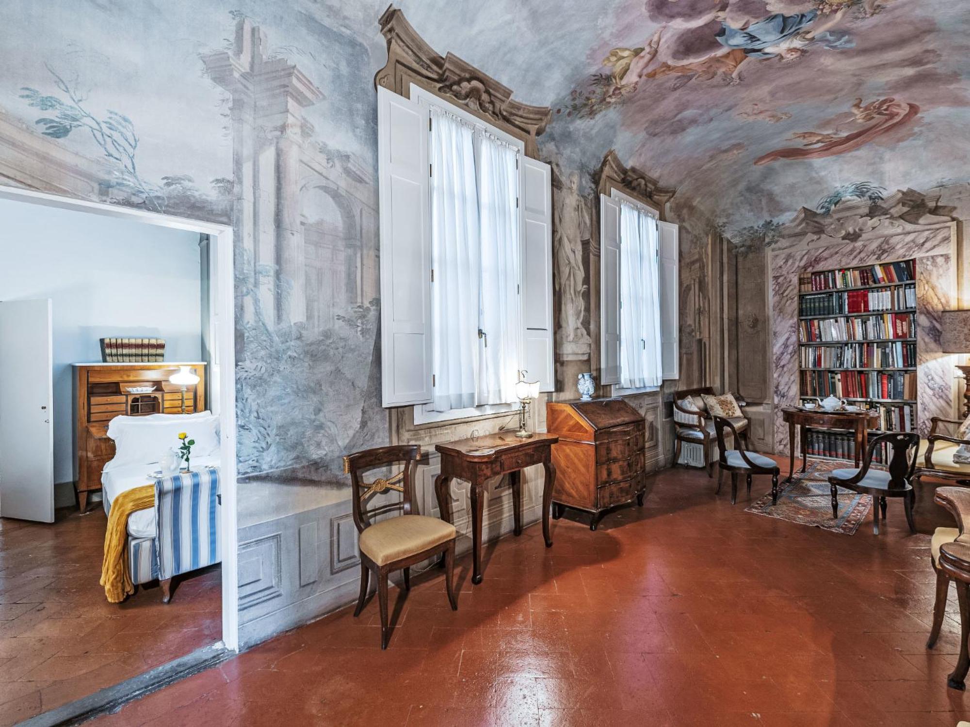 Dimora Del Palazzo Aldobrandini Del Papa By Interhome Florence