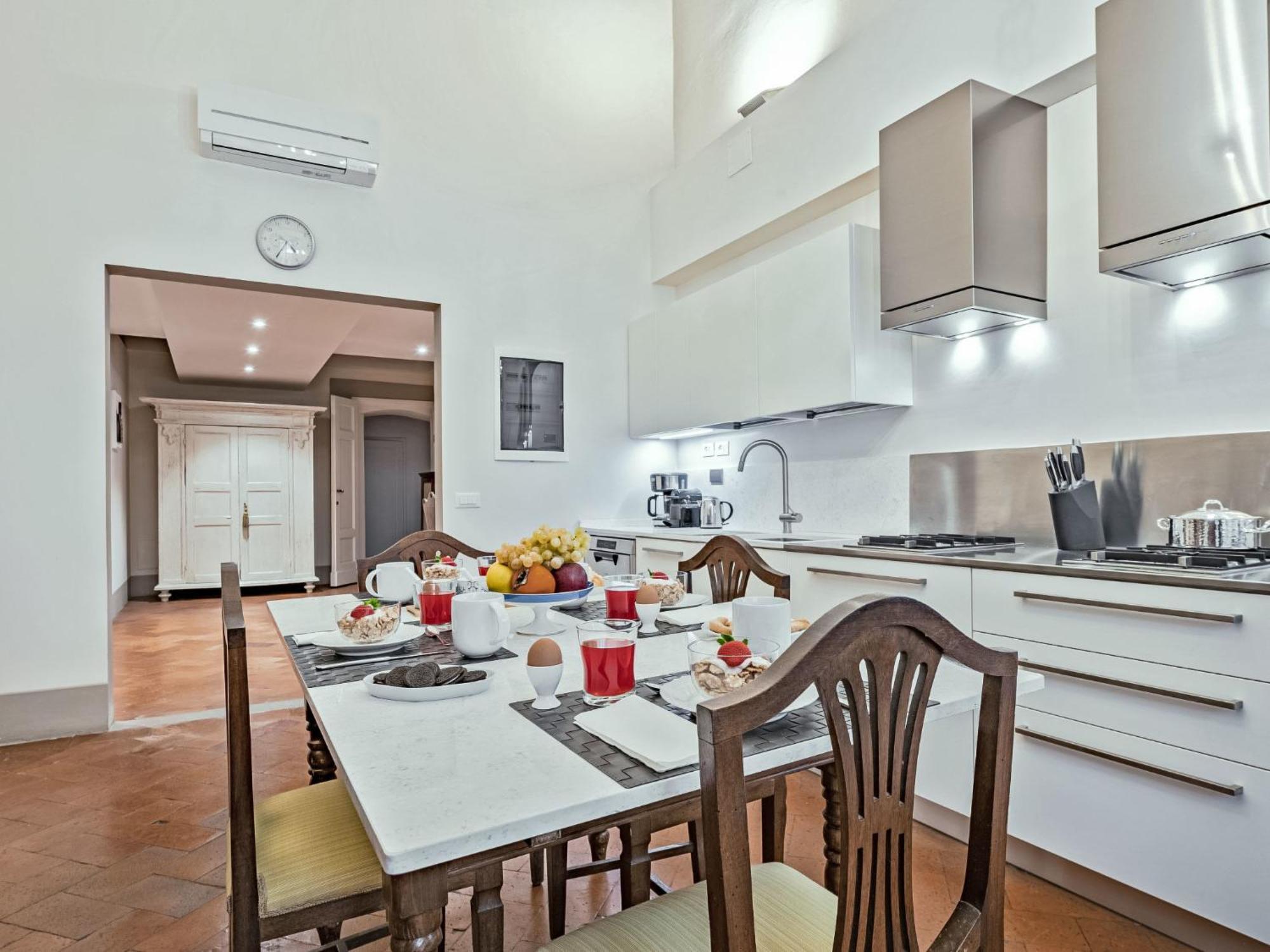 Dimora Del Palazzo Aldobrandini Del Papa By Interhome Florence