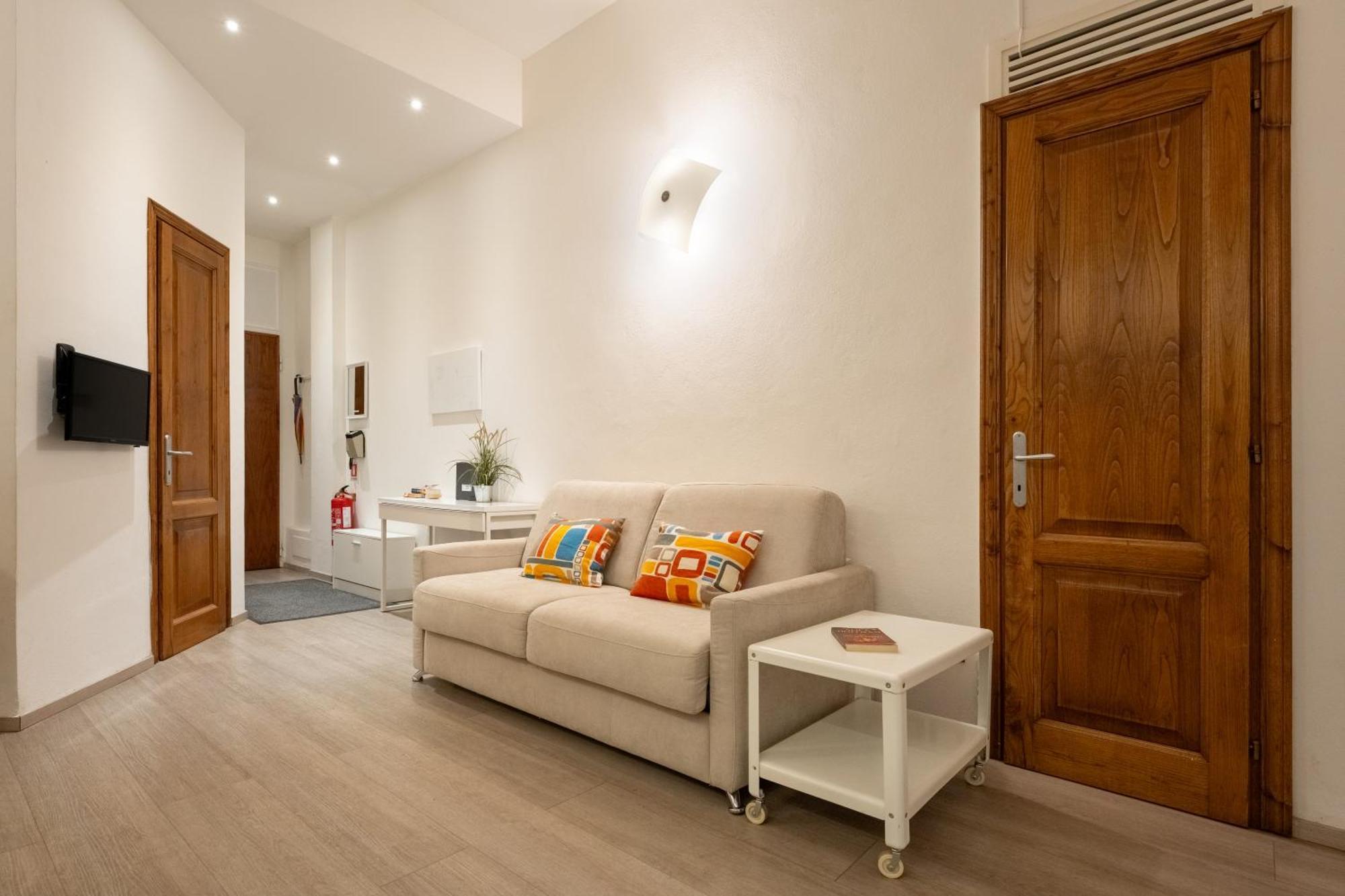 Pergola - 1 Bdr Flat With Inner Courtyard * Florenz