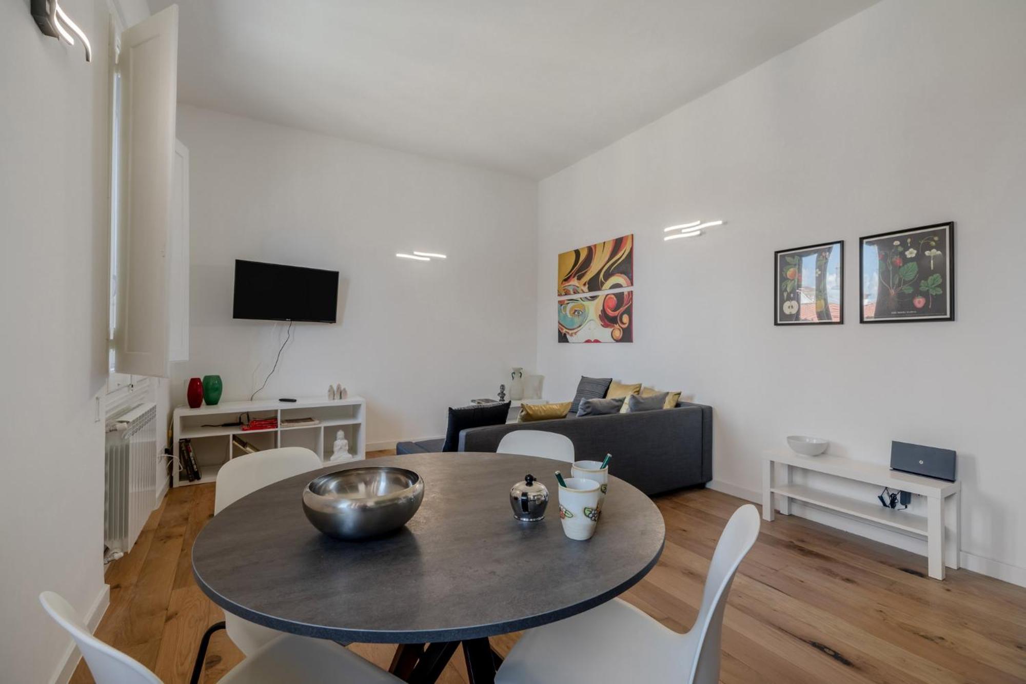 Santa Maria Novella Nest - Vittoria & Carlo Apartment *