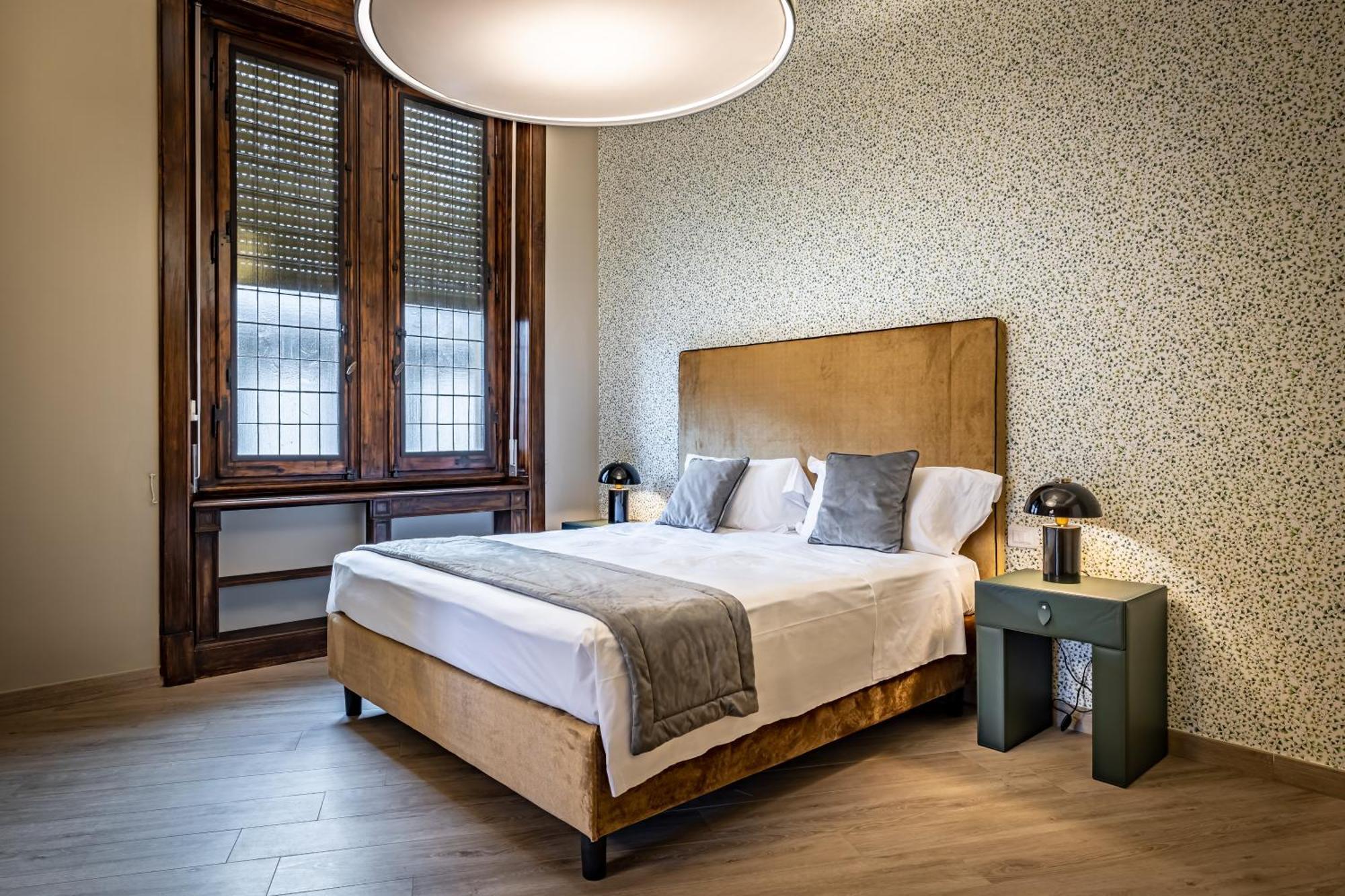 Yd Bright And Luxury Art Apartment