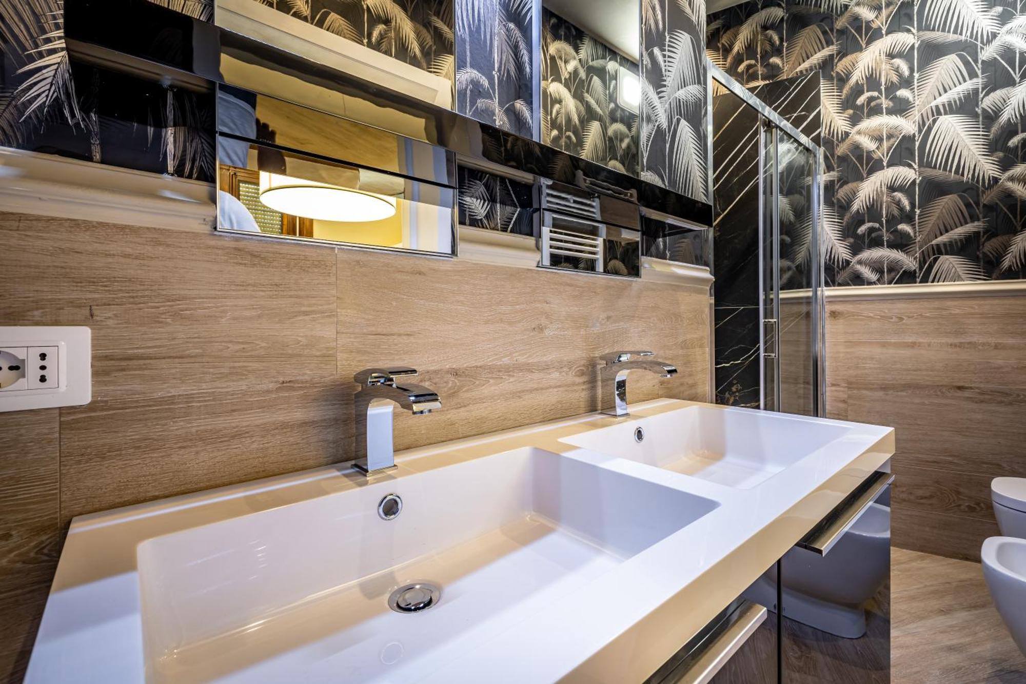 Yd Bright And Luxury Art