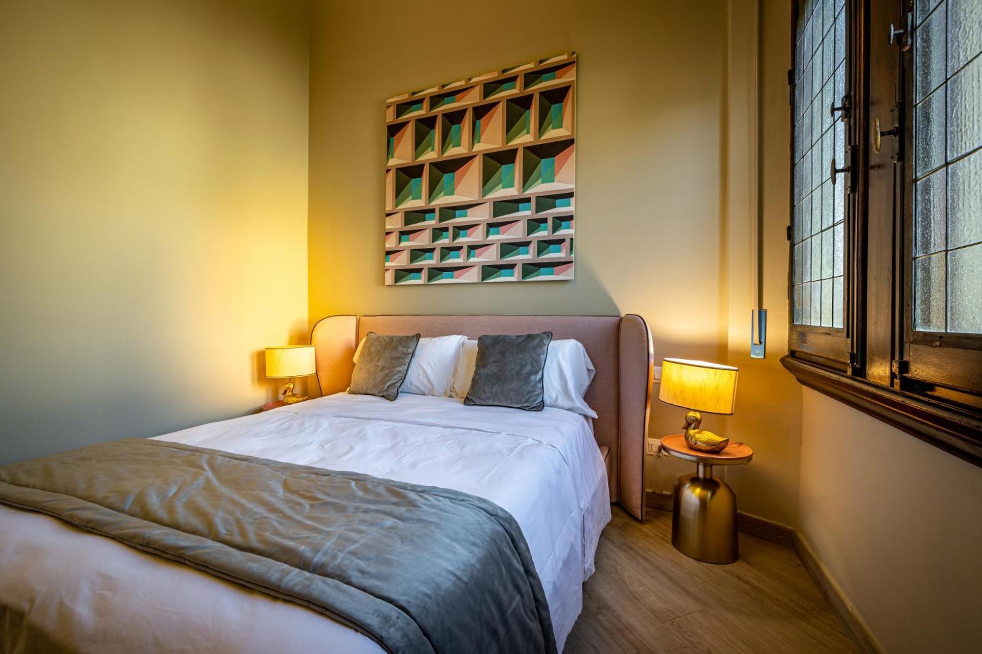 Yd Bright And Luxury Art Apartment