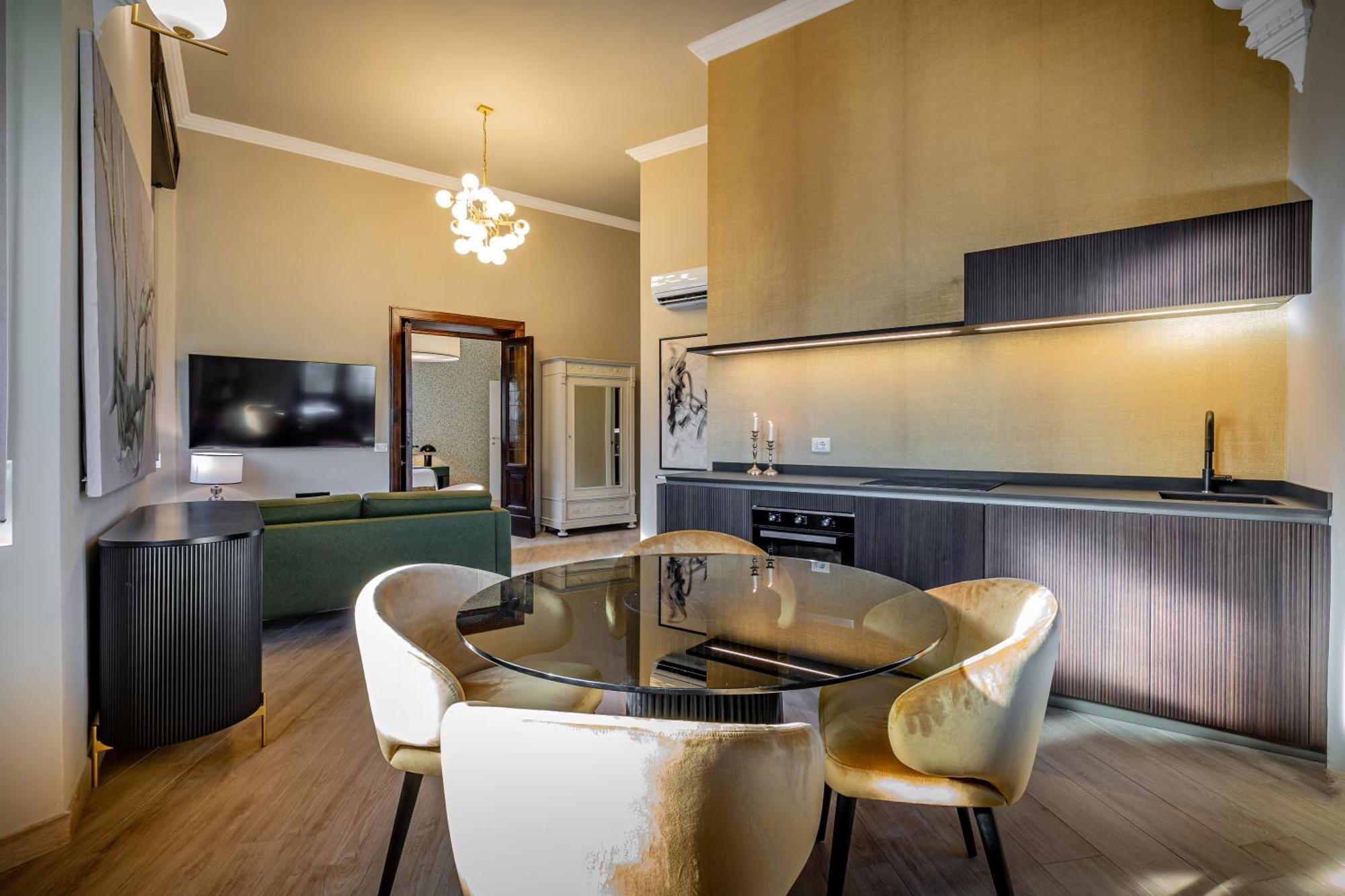 Yd Bright And Luxury Art Apartment Florence