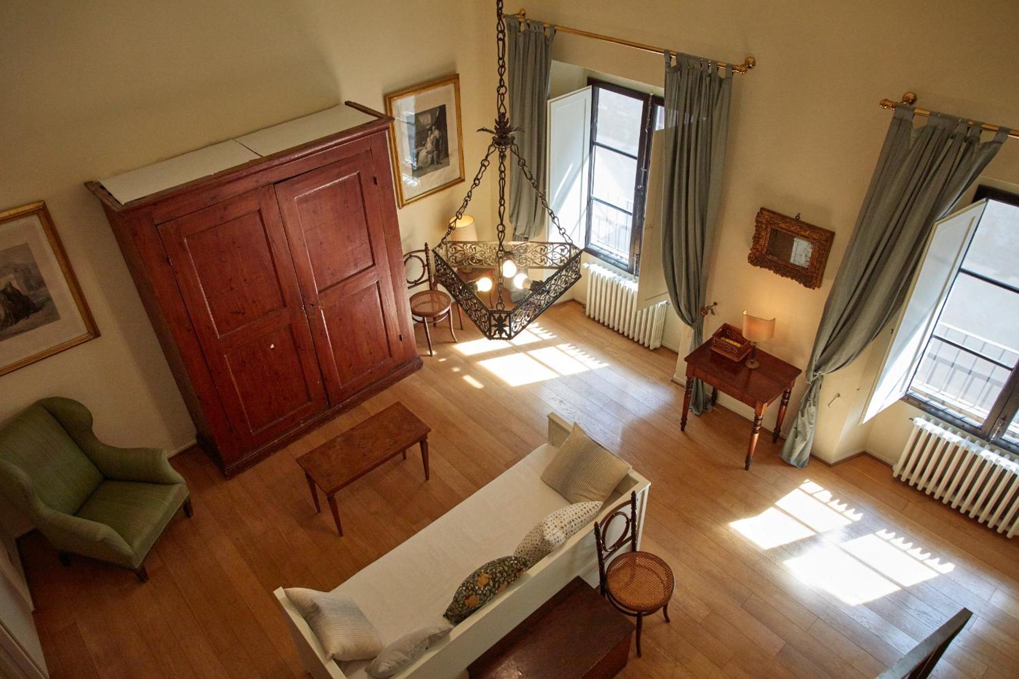 Appartement In Via Ginori In A Historical Palazzo With Elevator Florence