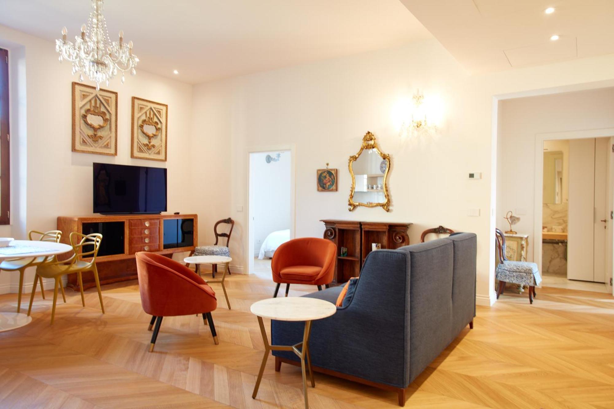 Apartment Servi Elegant With Terrace Florenz