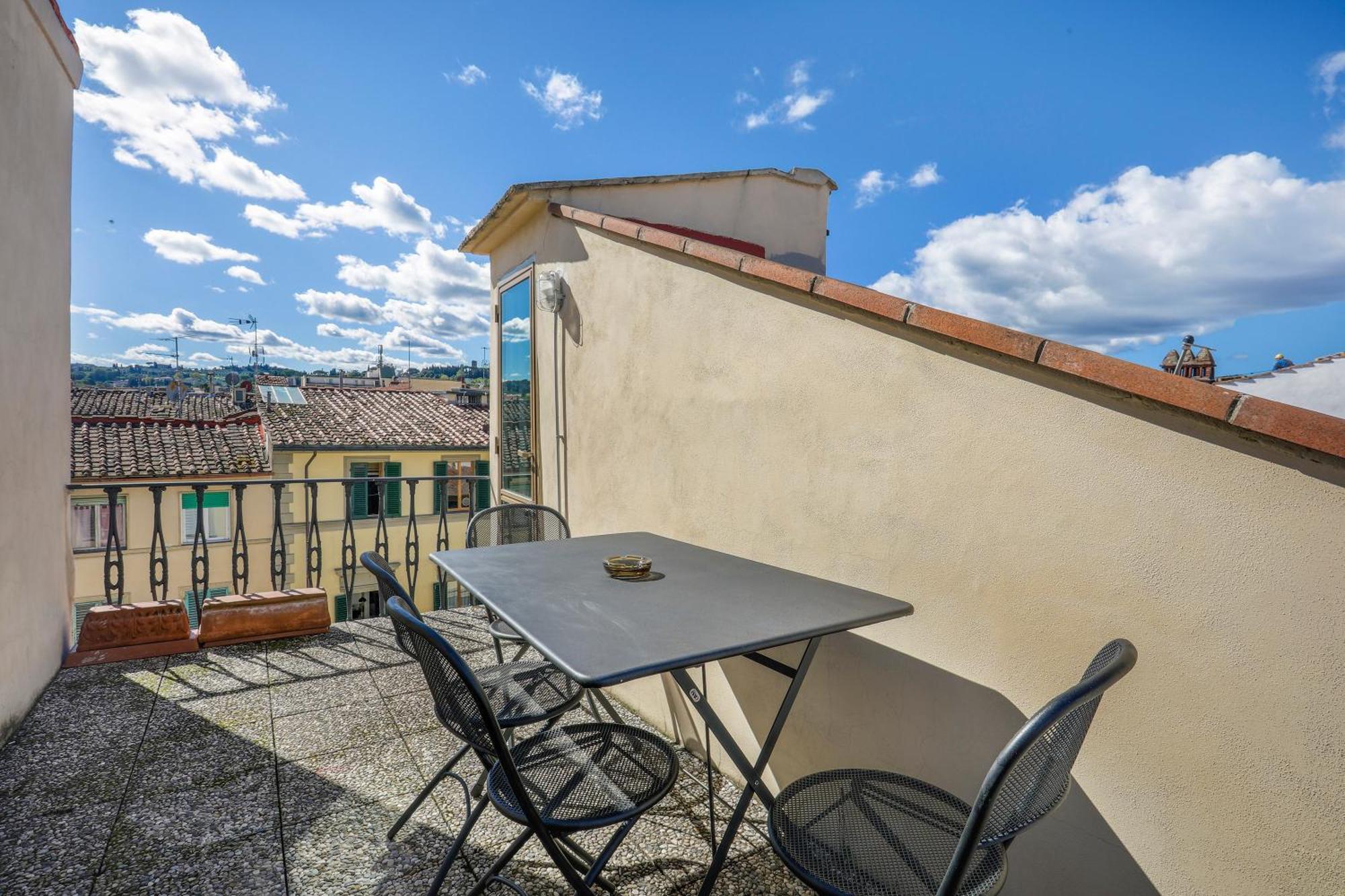 Bright Last-floor With Terrace Appartement *
