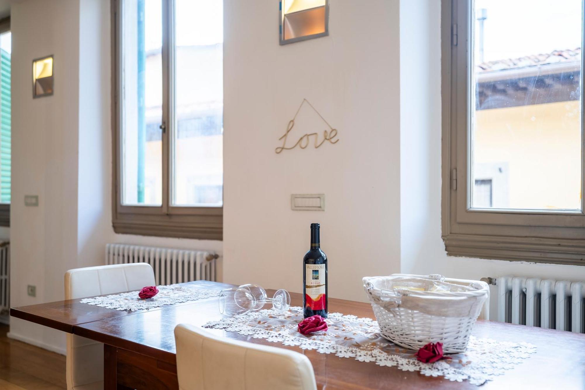 Duomo View And Hammam Apartment Florence