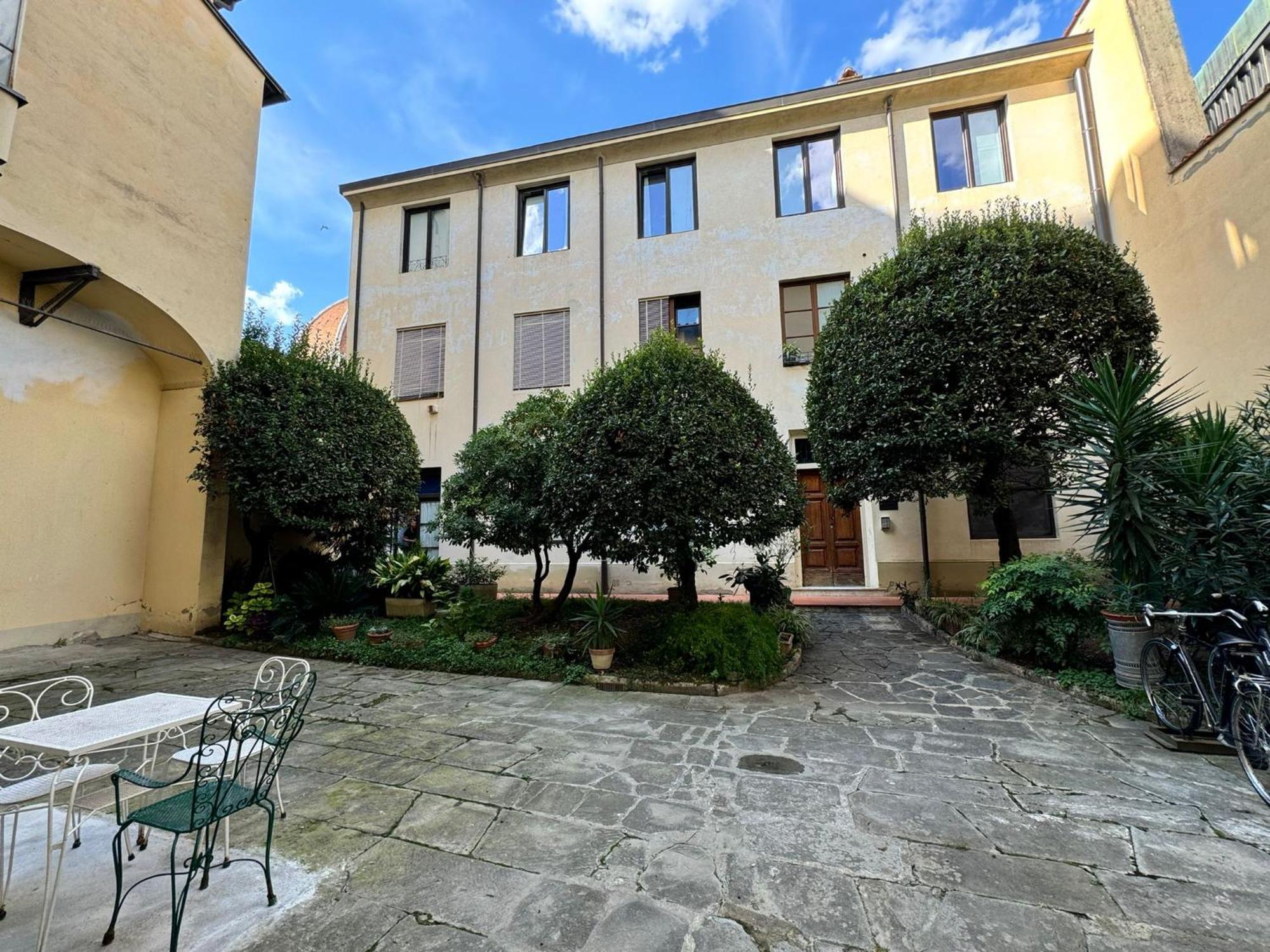 Albizi Nest Appartement *