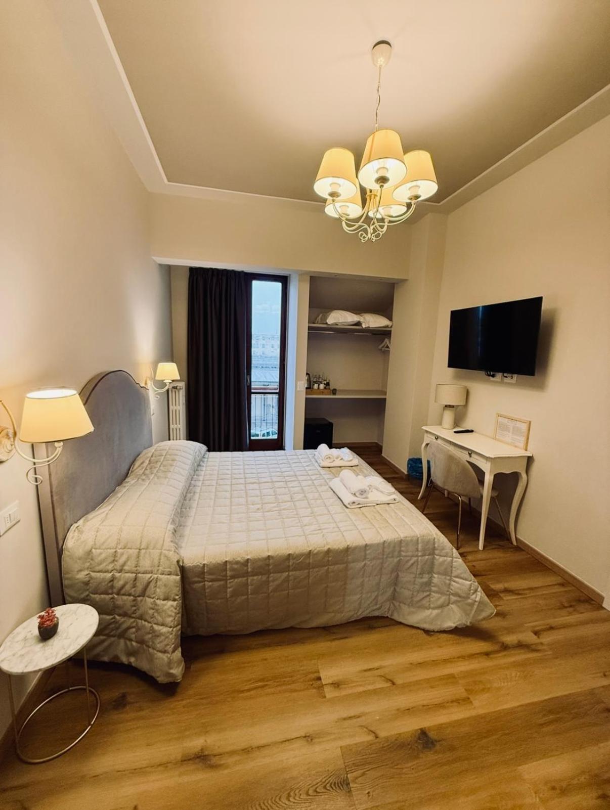 La Boutique By Rjgal Bed & Breakfast *