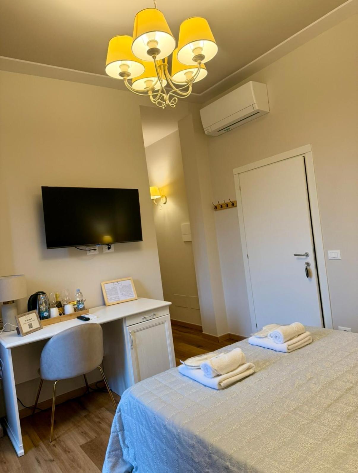 La Boutique By Rjgal * Florence