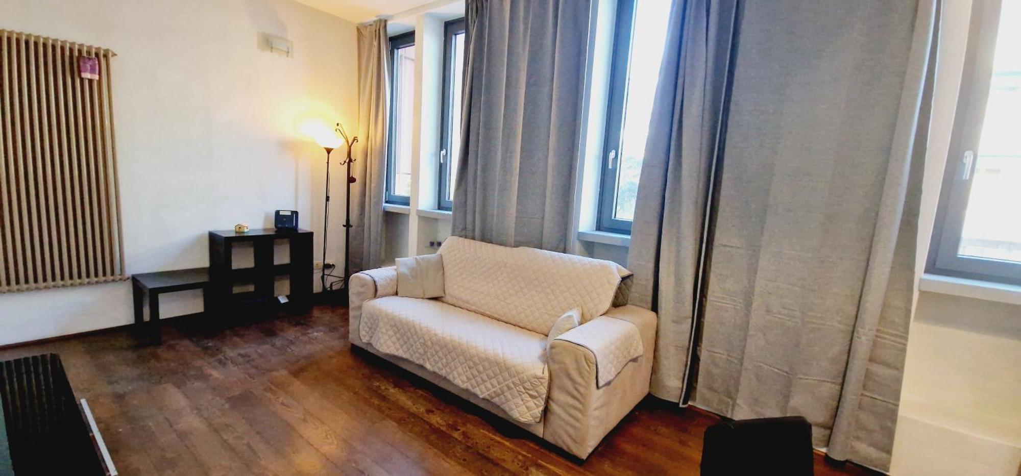 Lola In Apartment Florence